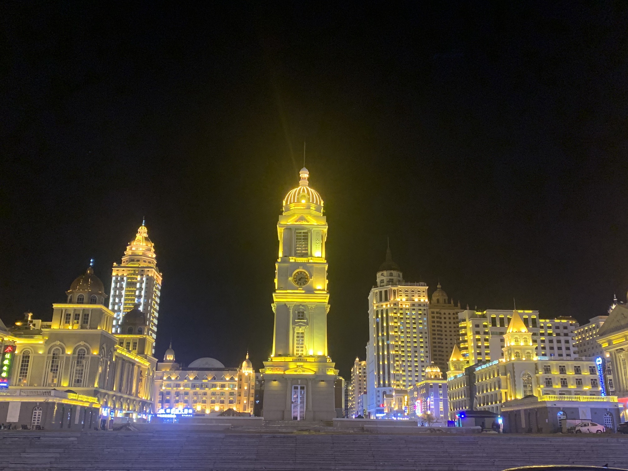 广场钟塔旅行图片 1