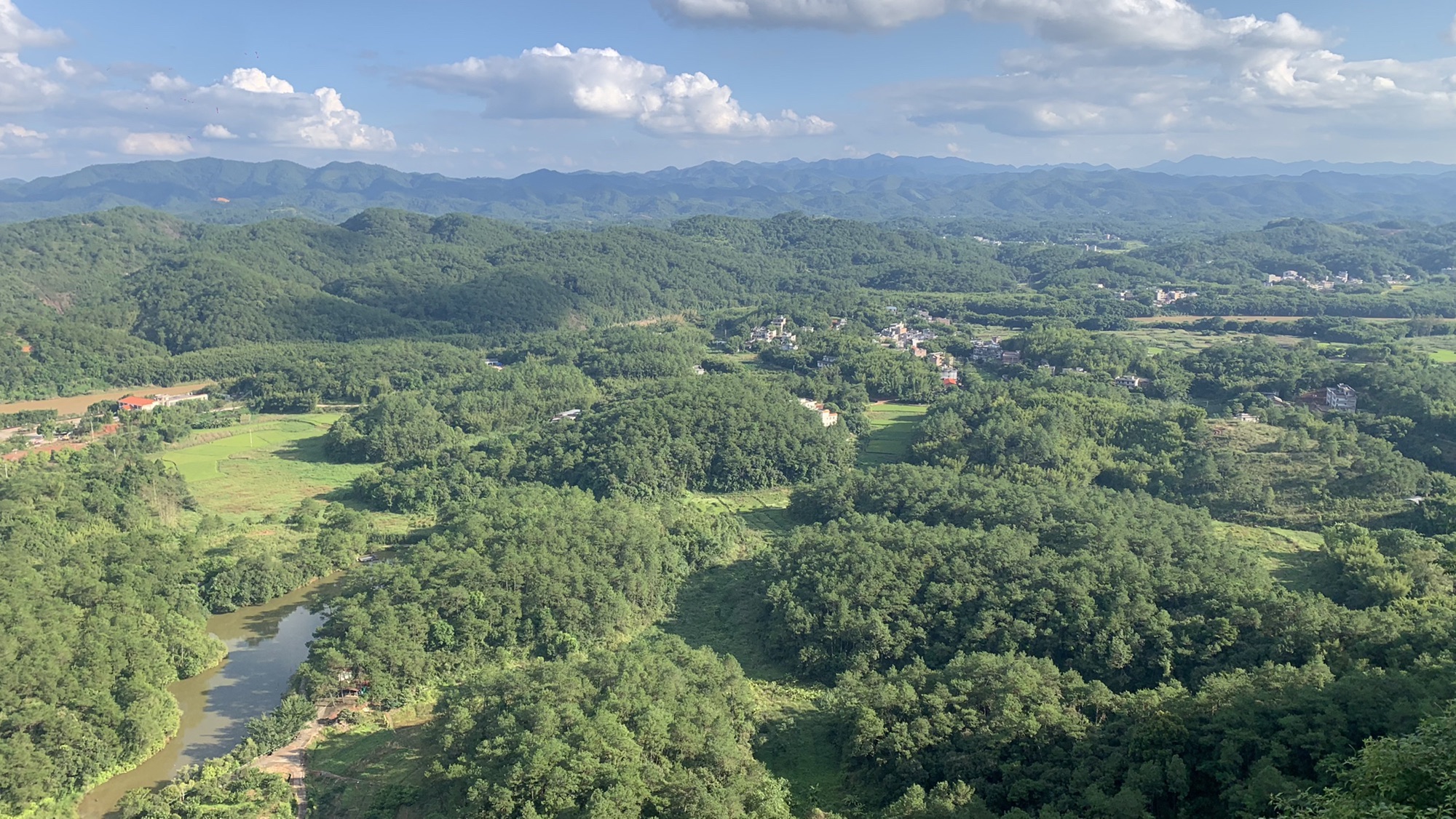 石表山休闲旅游风景区石龙大峡谷
