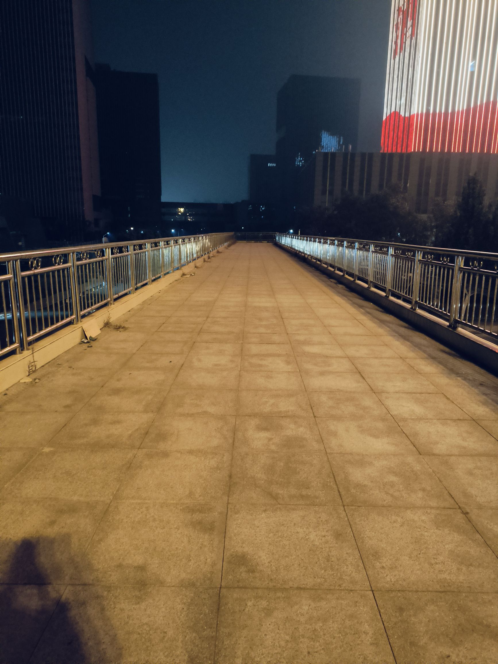 郑东新区电子商务大厦A座