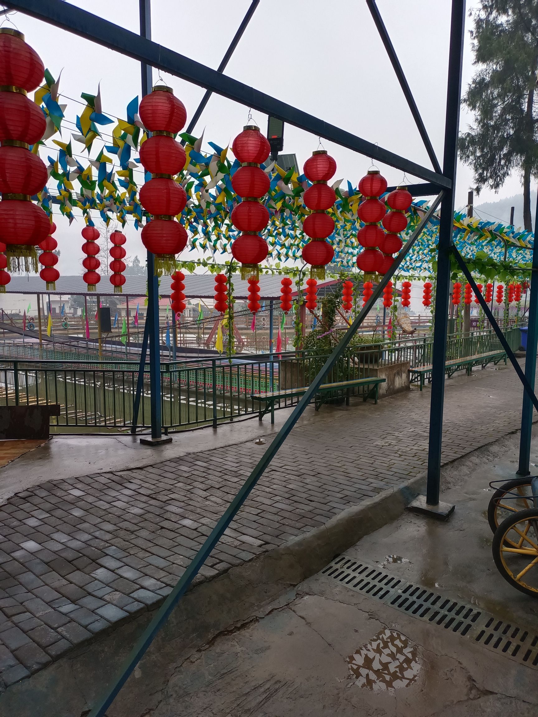 西厢村游乐场
