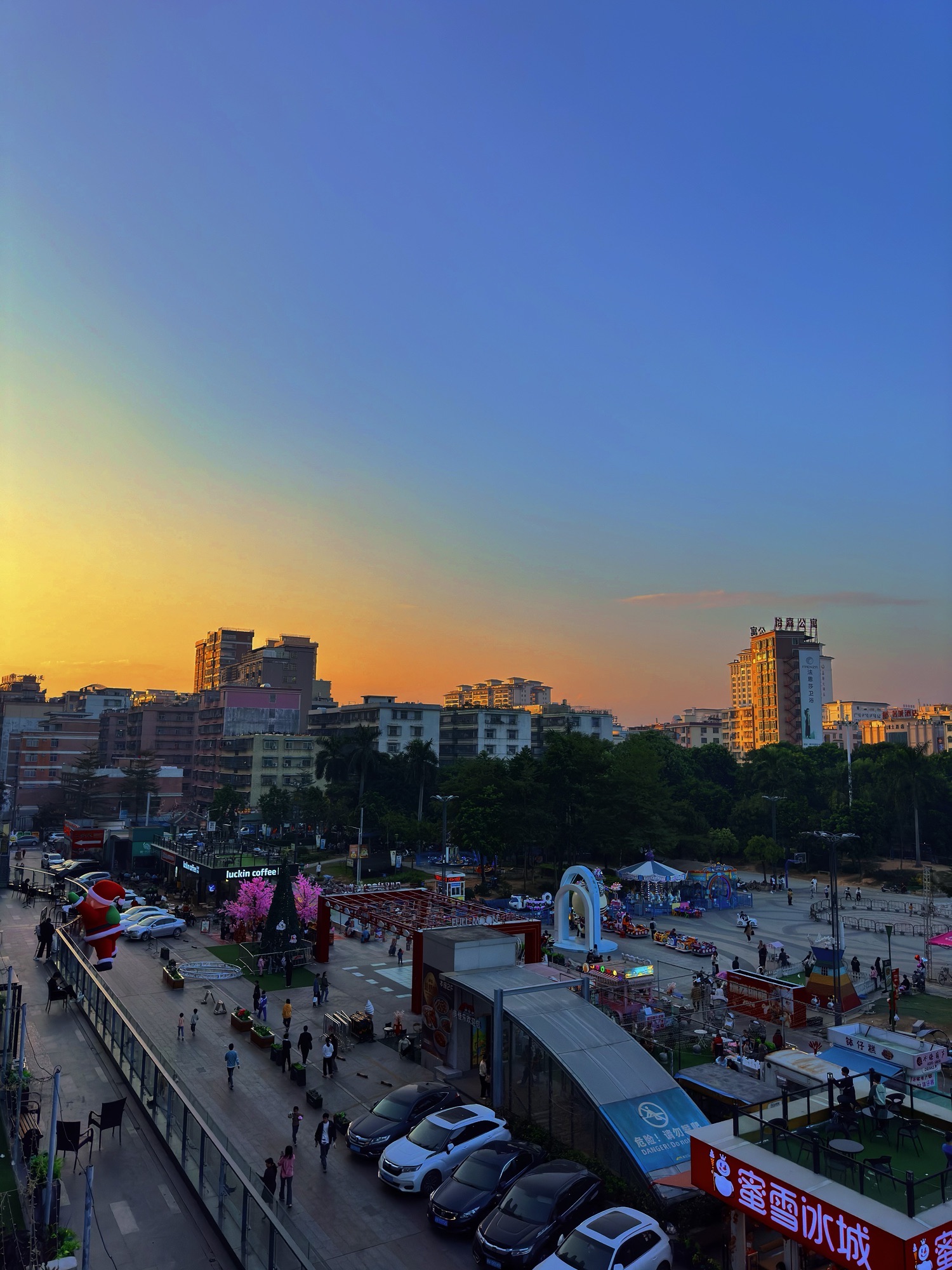 普宁市开心广场景点图片