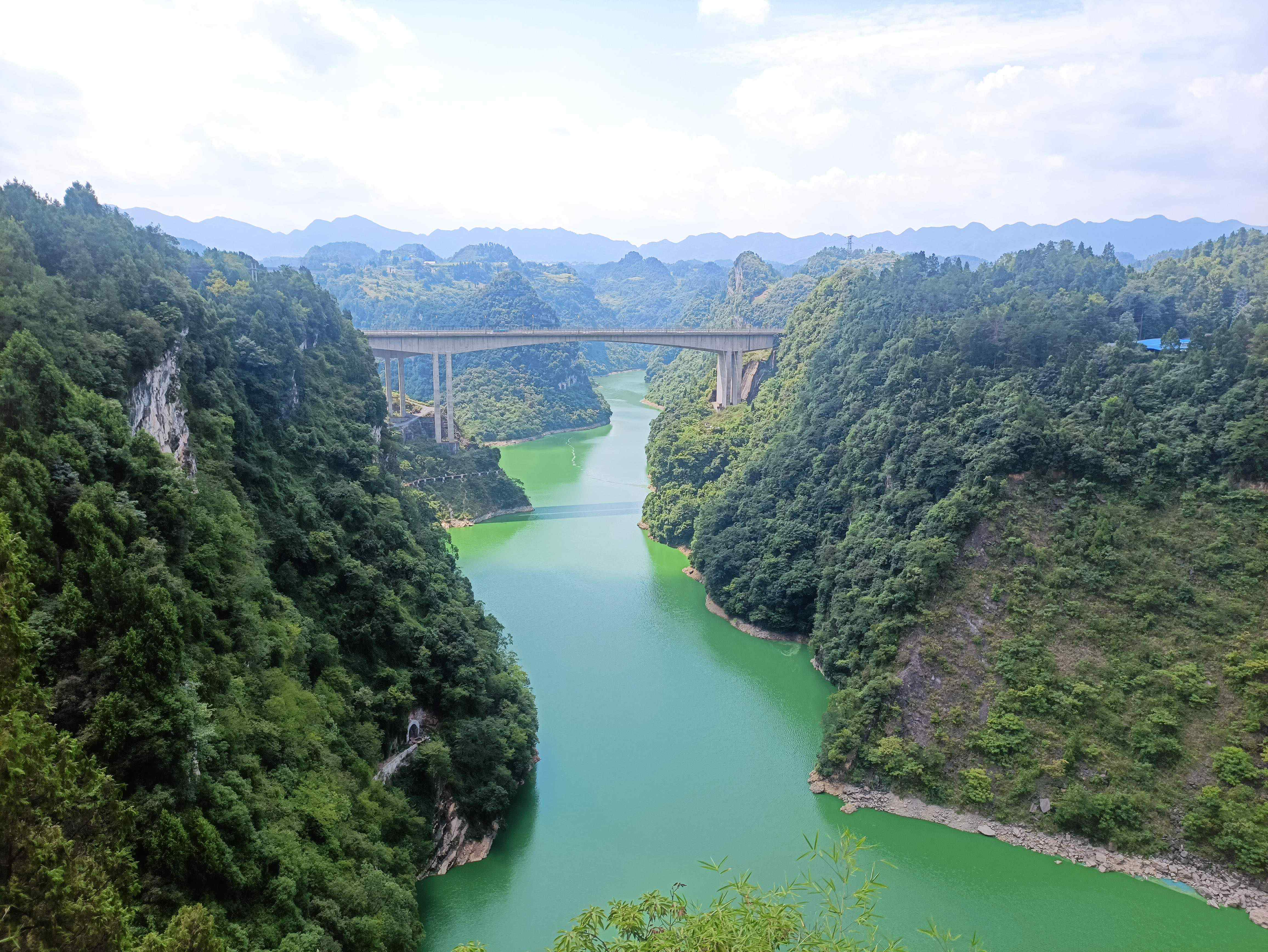 巨型茅台酒瓶旅行图片 1