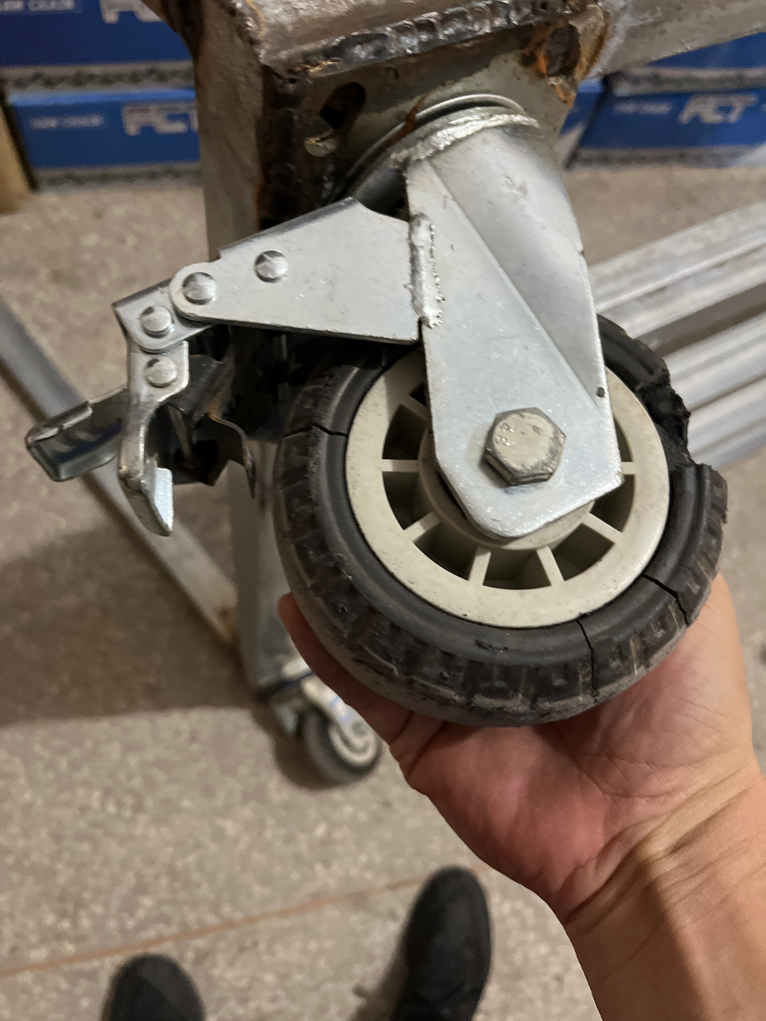 未来万家五金机电(辛家庵墅溪园公寓东北江西旧货大市场店)