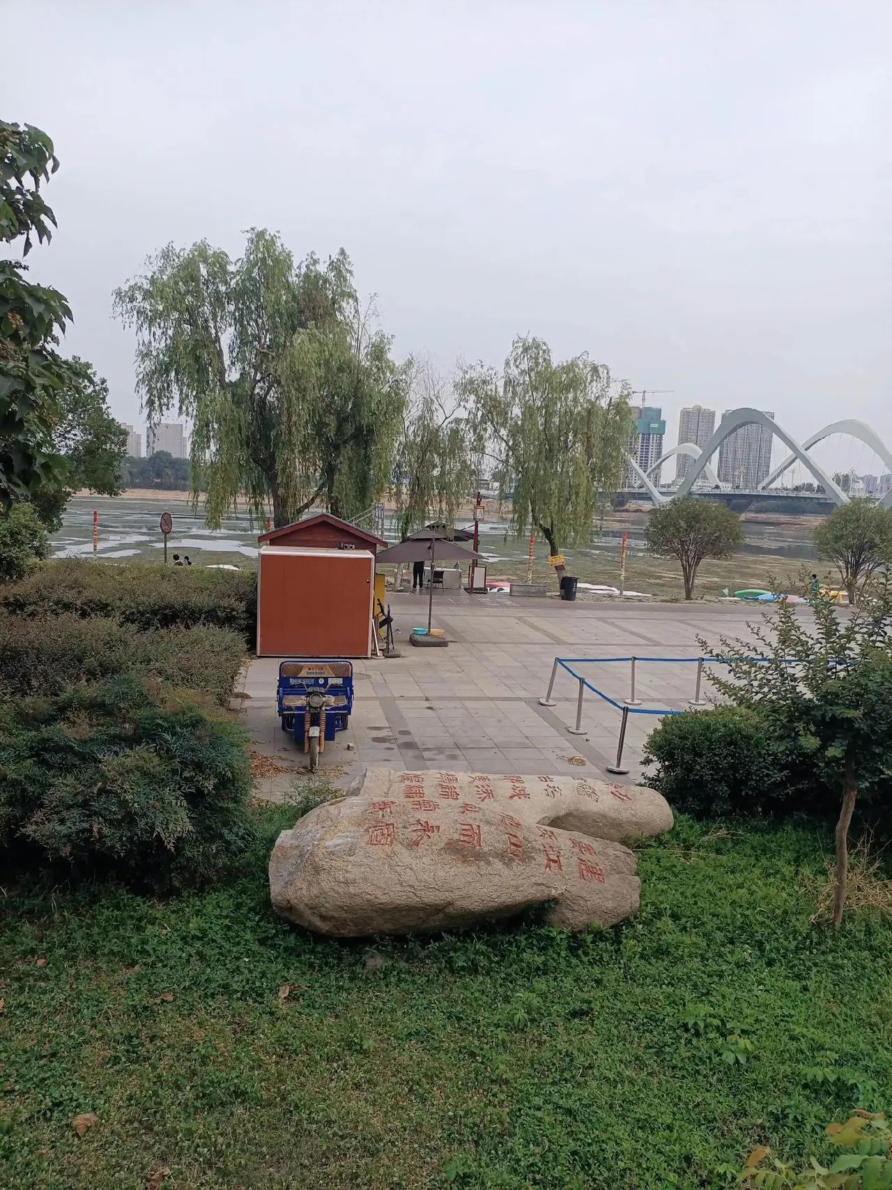 明月轩广场旅行图片 1