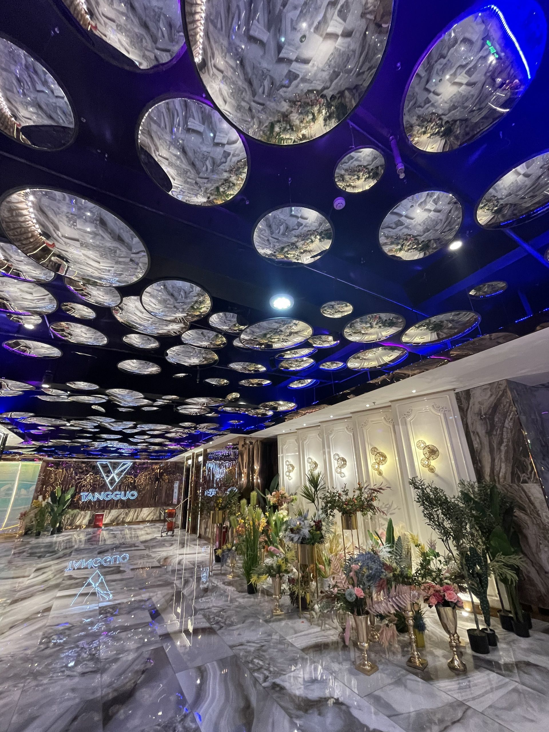 糖果华庭KTV(天和广场店) - 响堂街道便民圈栖邻生活圈休闲服务服务点实景照片