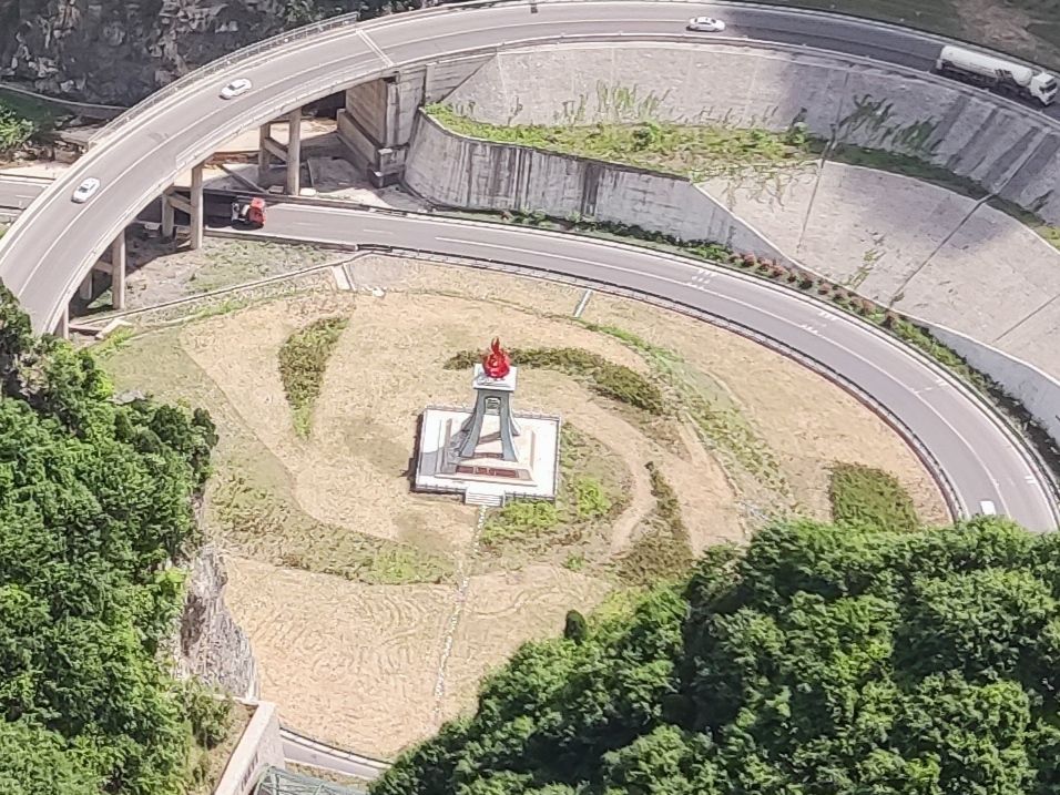 208国道螺旋公路观景台旅行图片 1