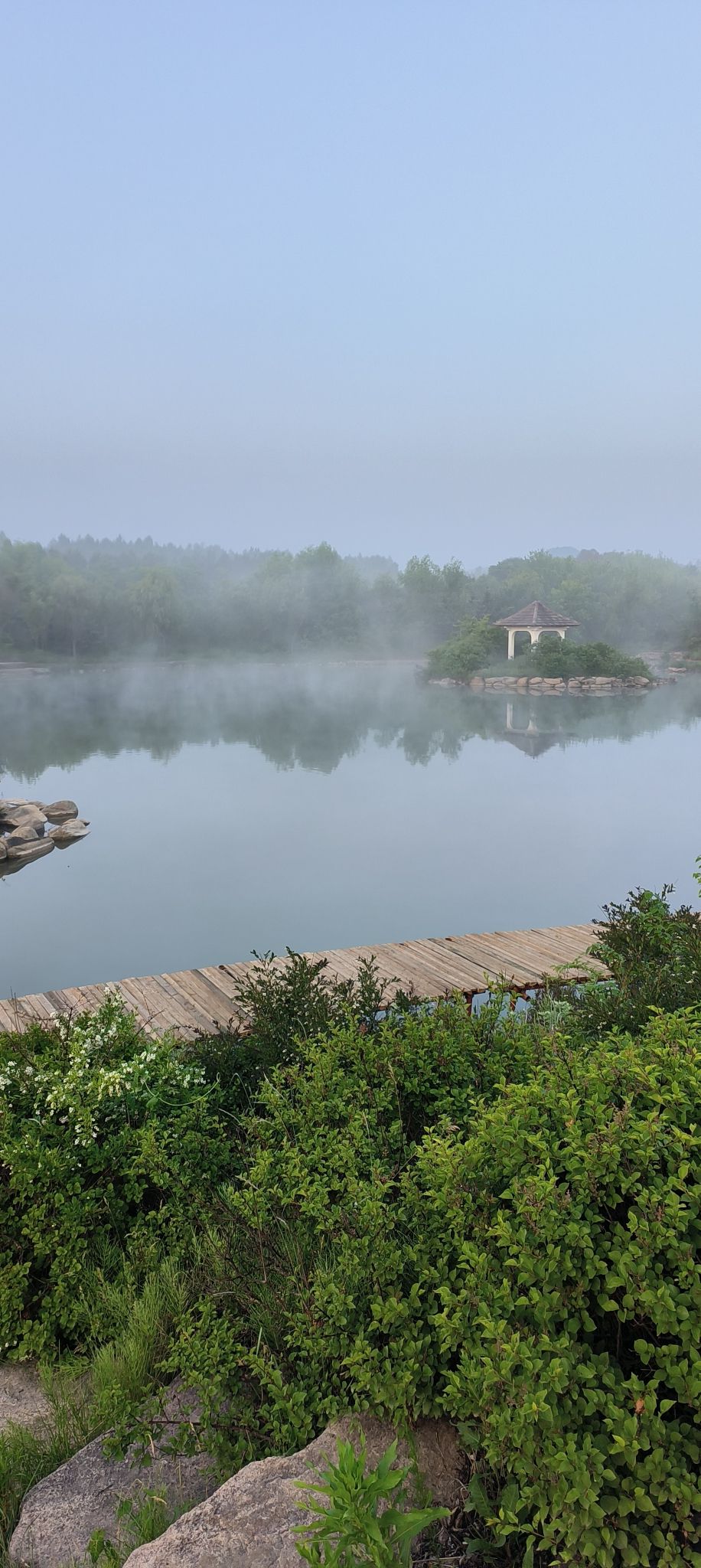 缘山湖