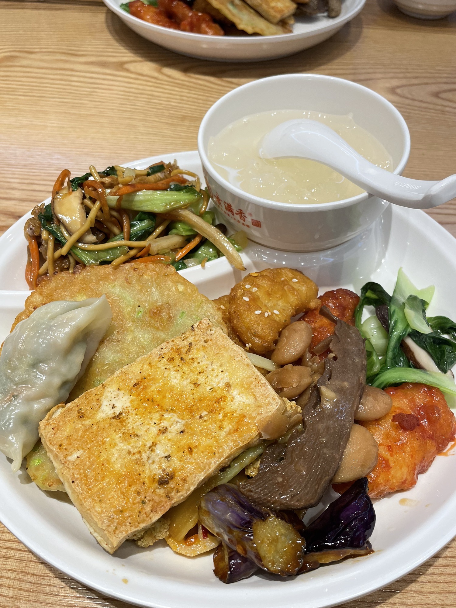 素满香·素食自助餐厅(天天财富公馆店)