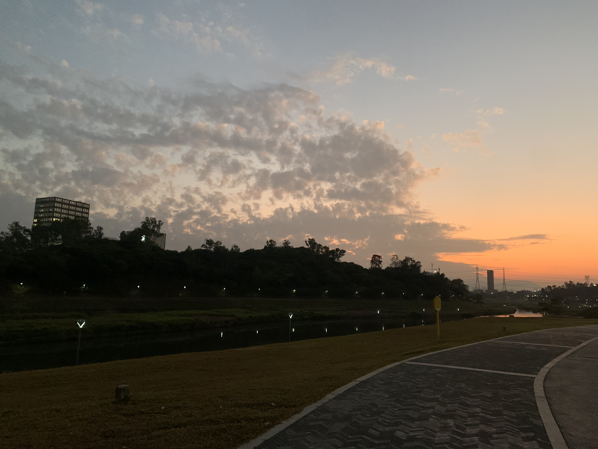 奥园·翡翠东湾社区公园旅行图片 2