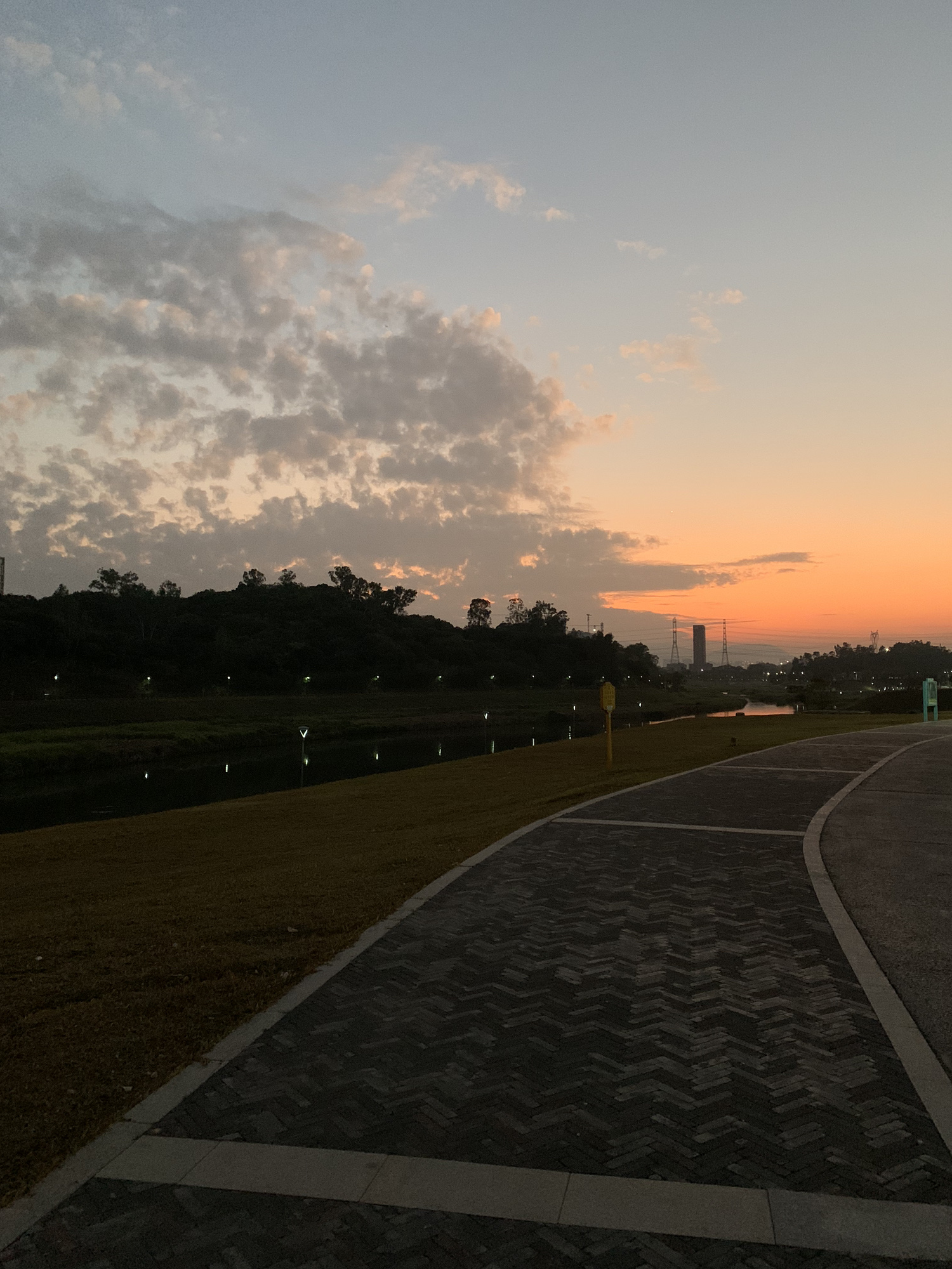 奥园·翡翠东湾社区公园旅行图片 3