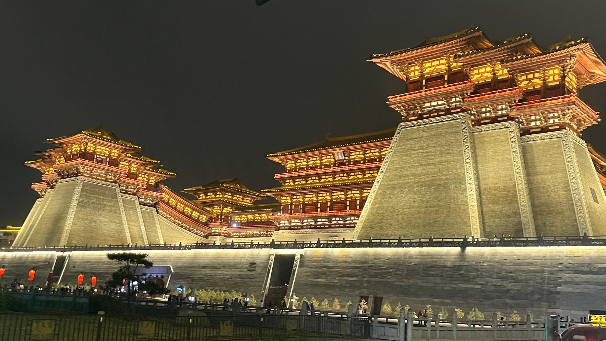 应天门西南广场旅行图片 1