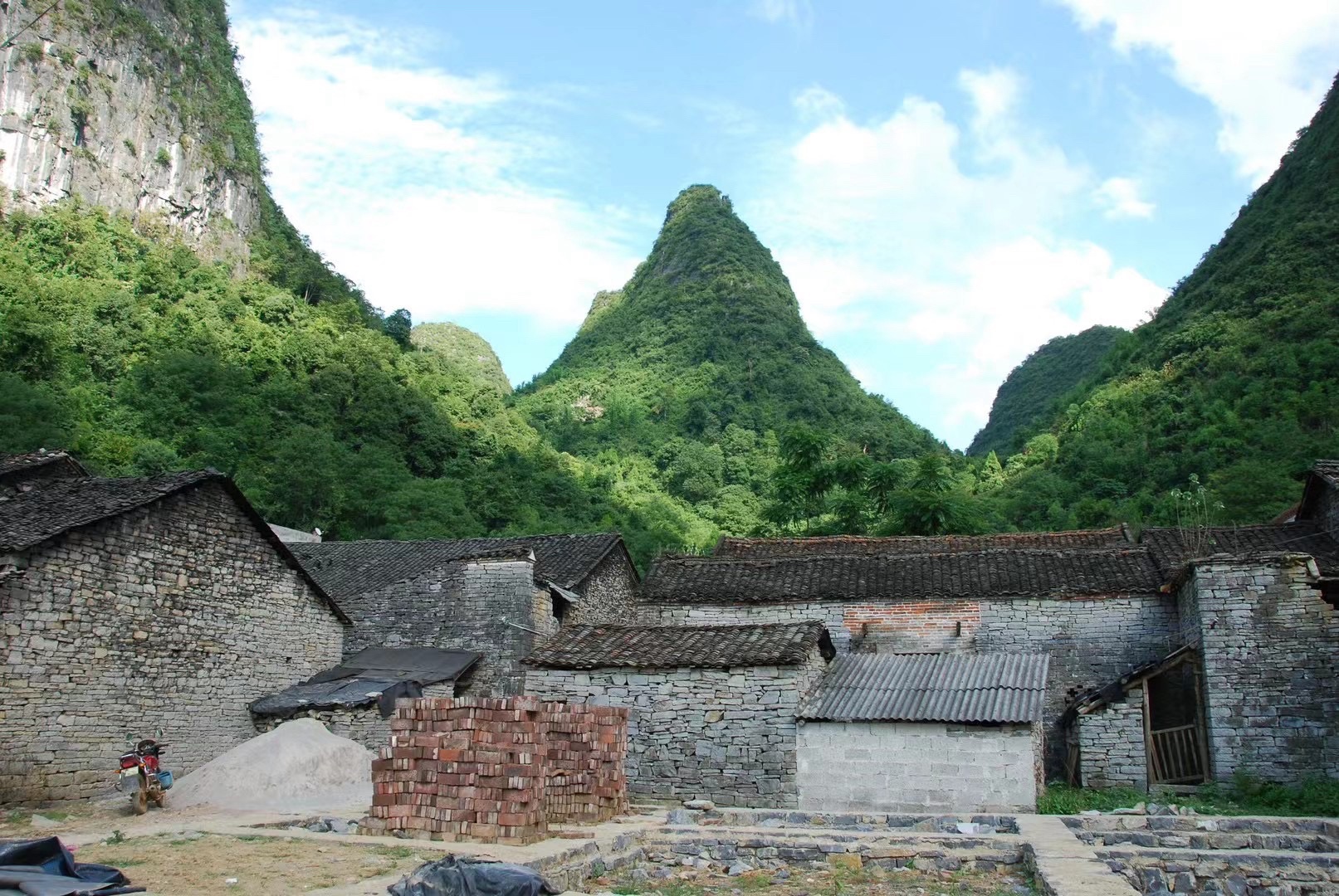 古石城内石头城山庄旅行图片 1