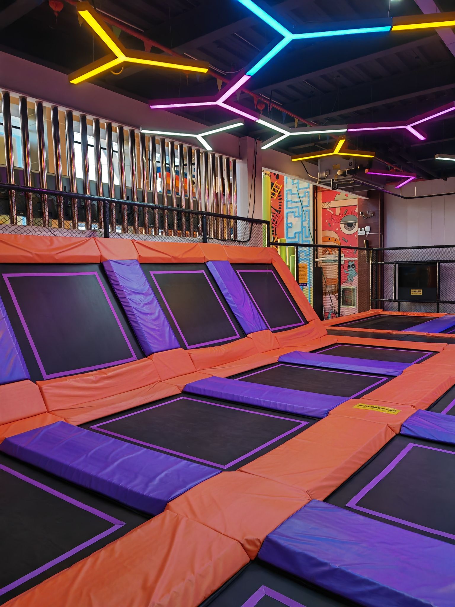场地封面-弹力小镇蹦床公园