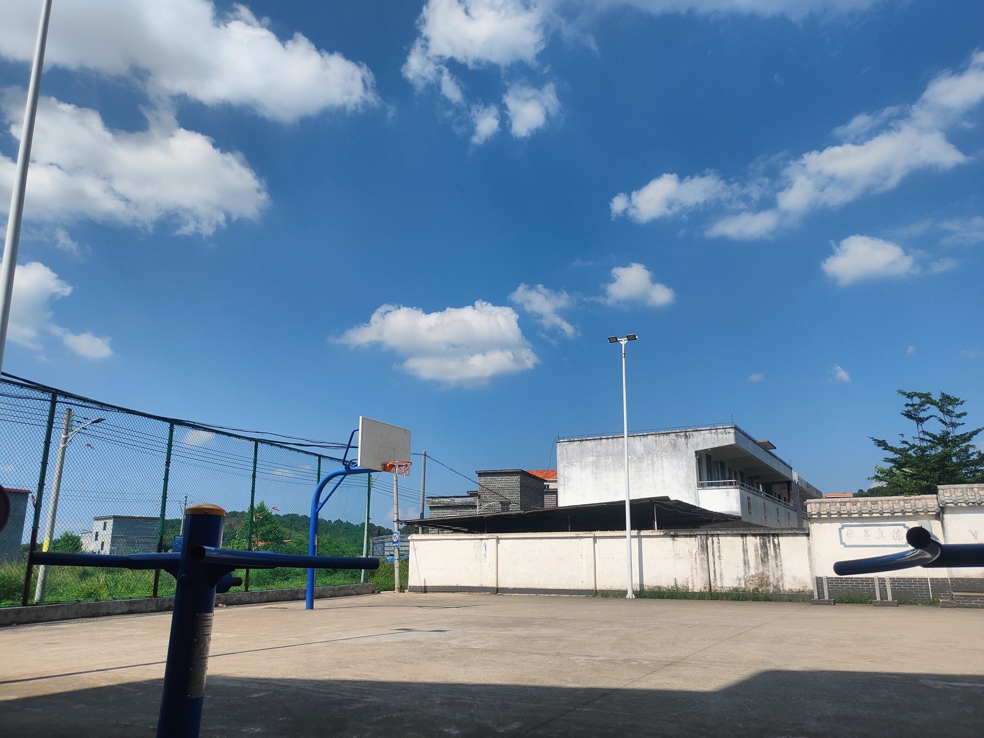 大岗镇上石村文体广场