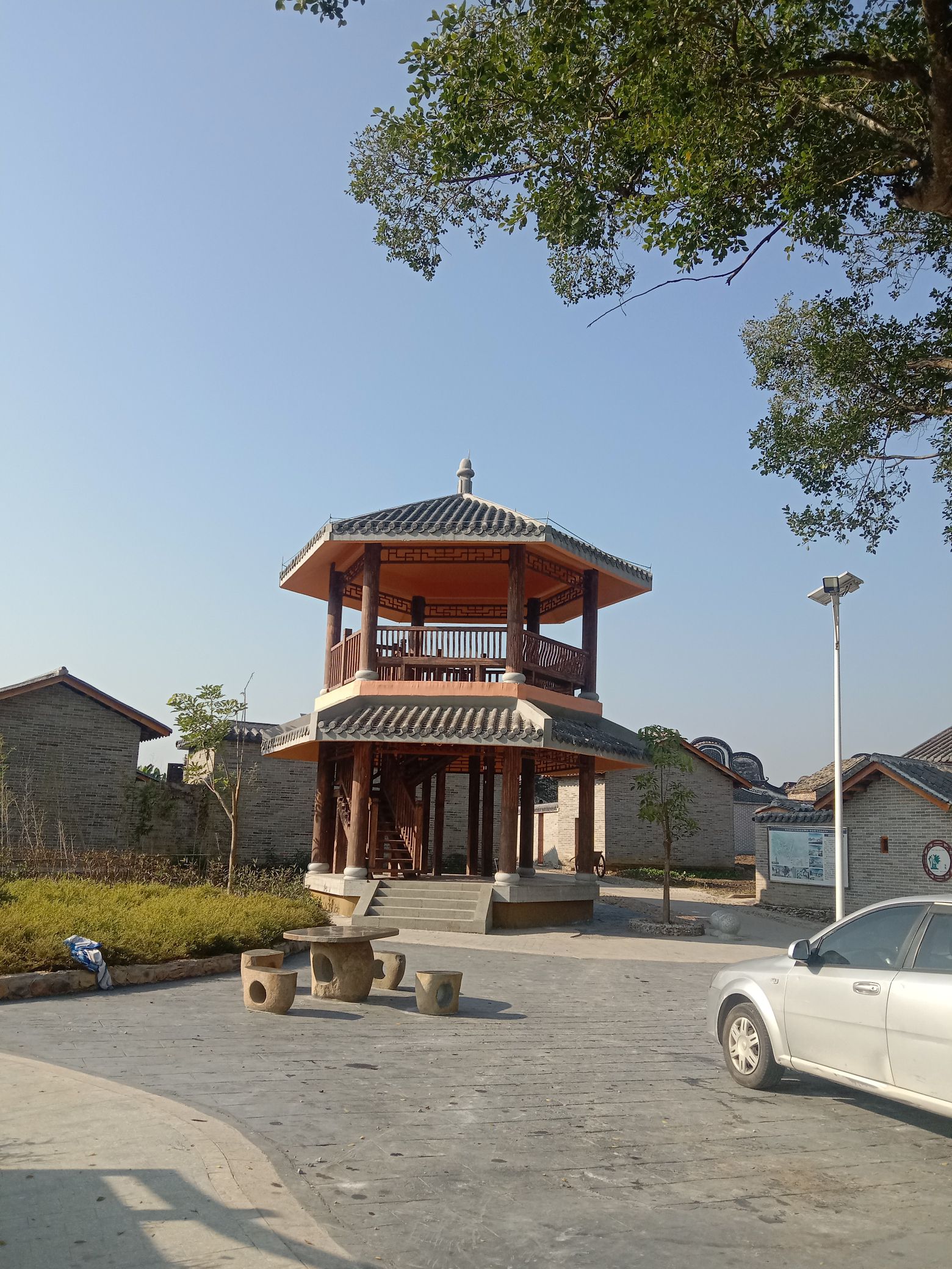 望高村文体广场旅行图片 1