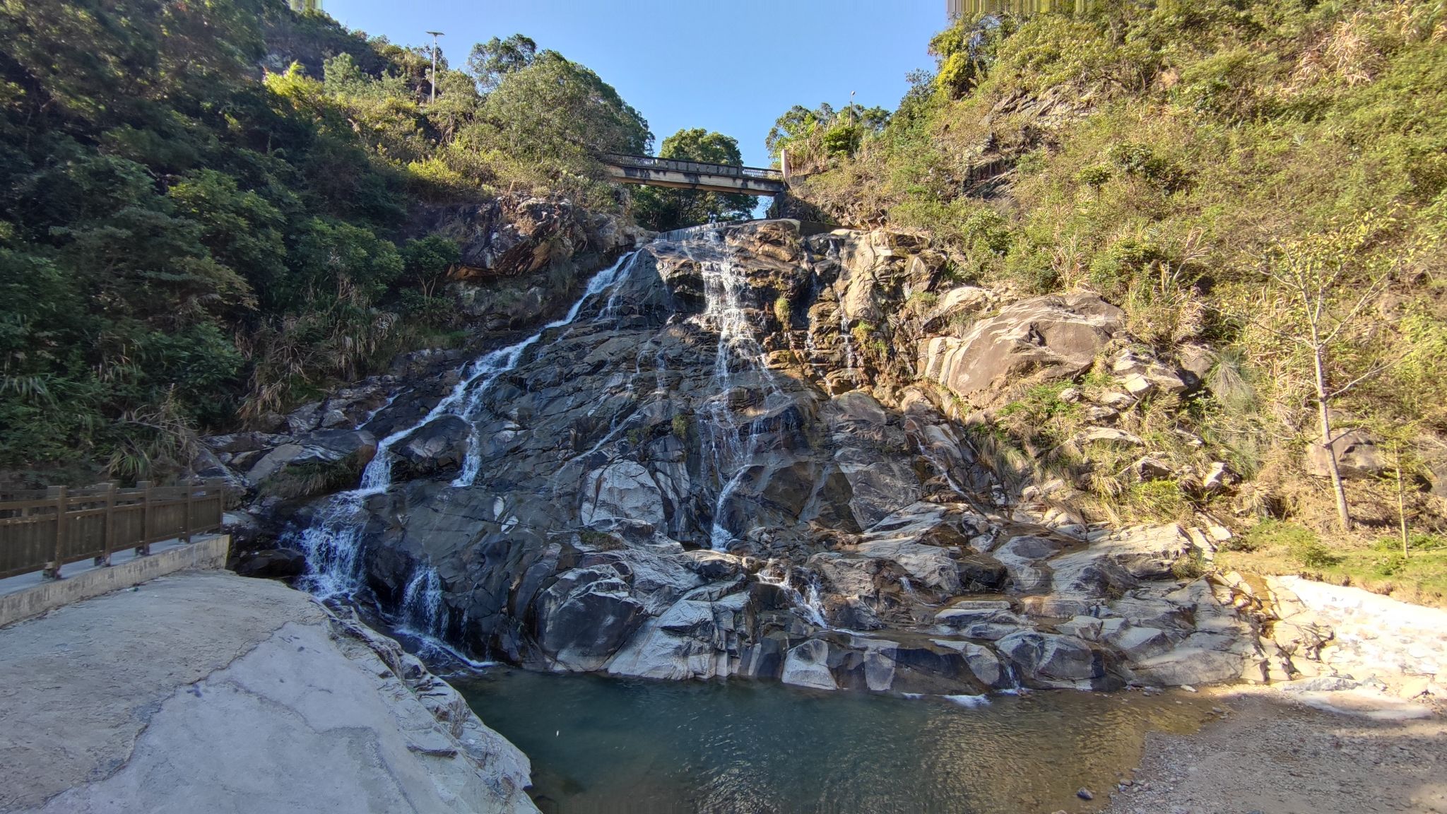 百丈磜瀑布旅行图片 1