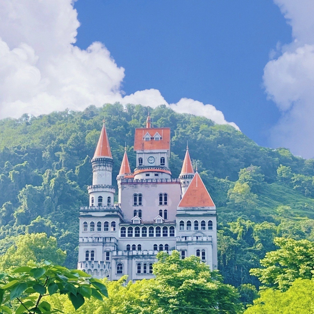 场地封面-霸下意城堡