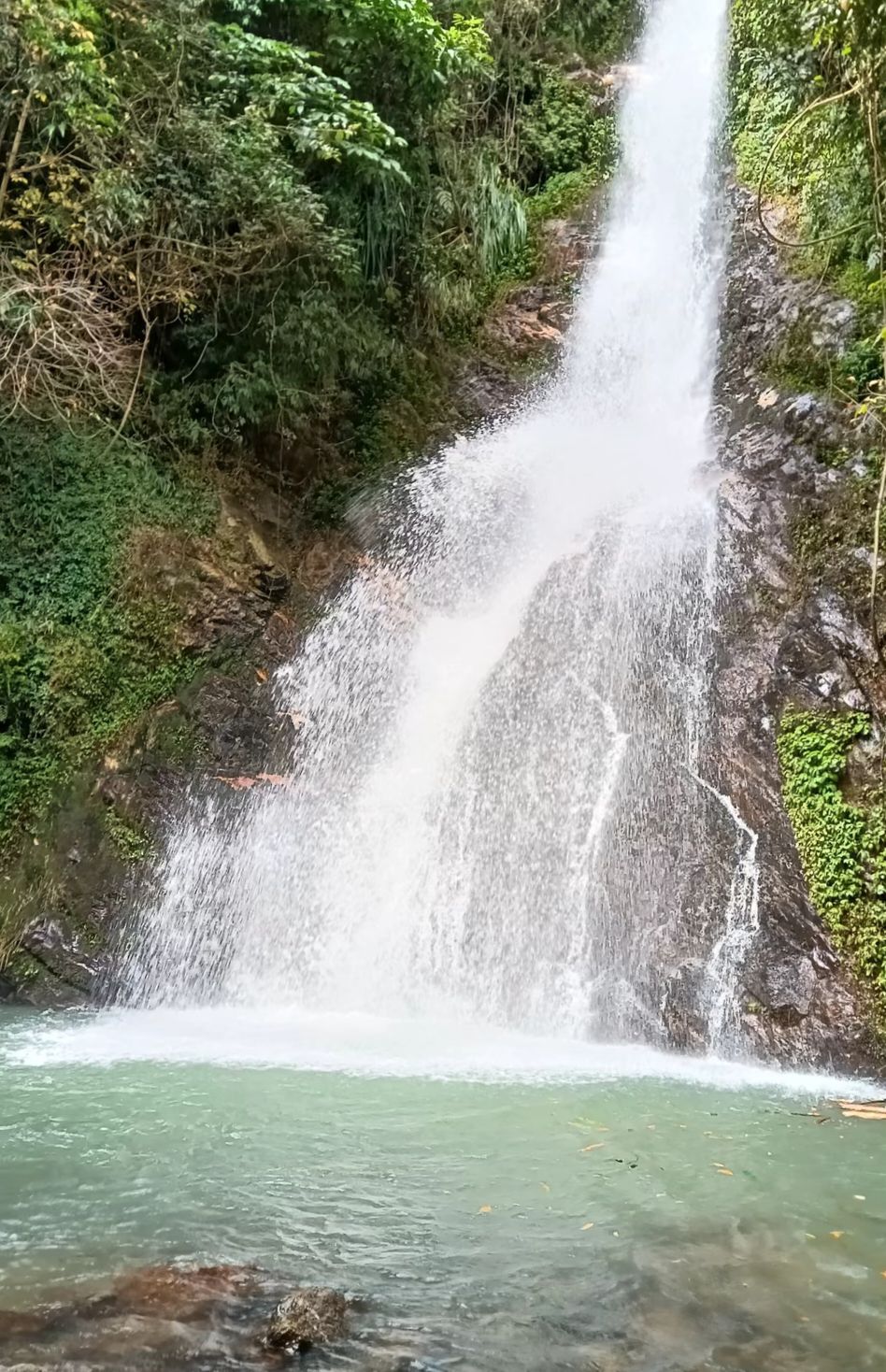 龙潭瀑布旅行图片