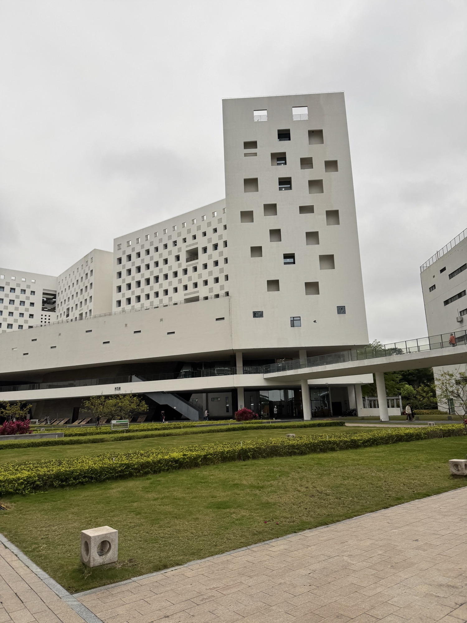 深圳大学(沧海校区)大湾区国际创新学院