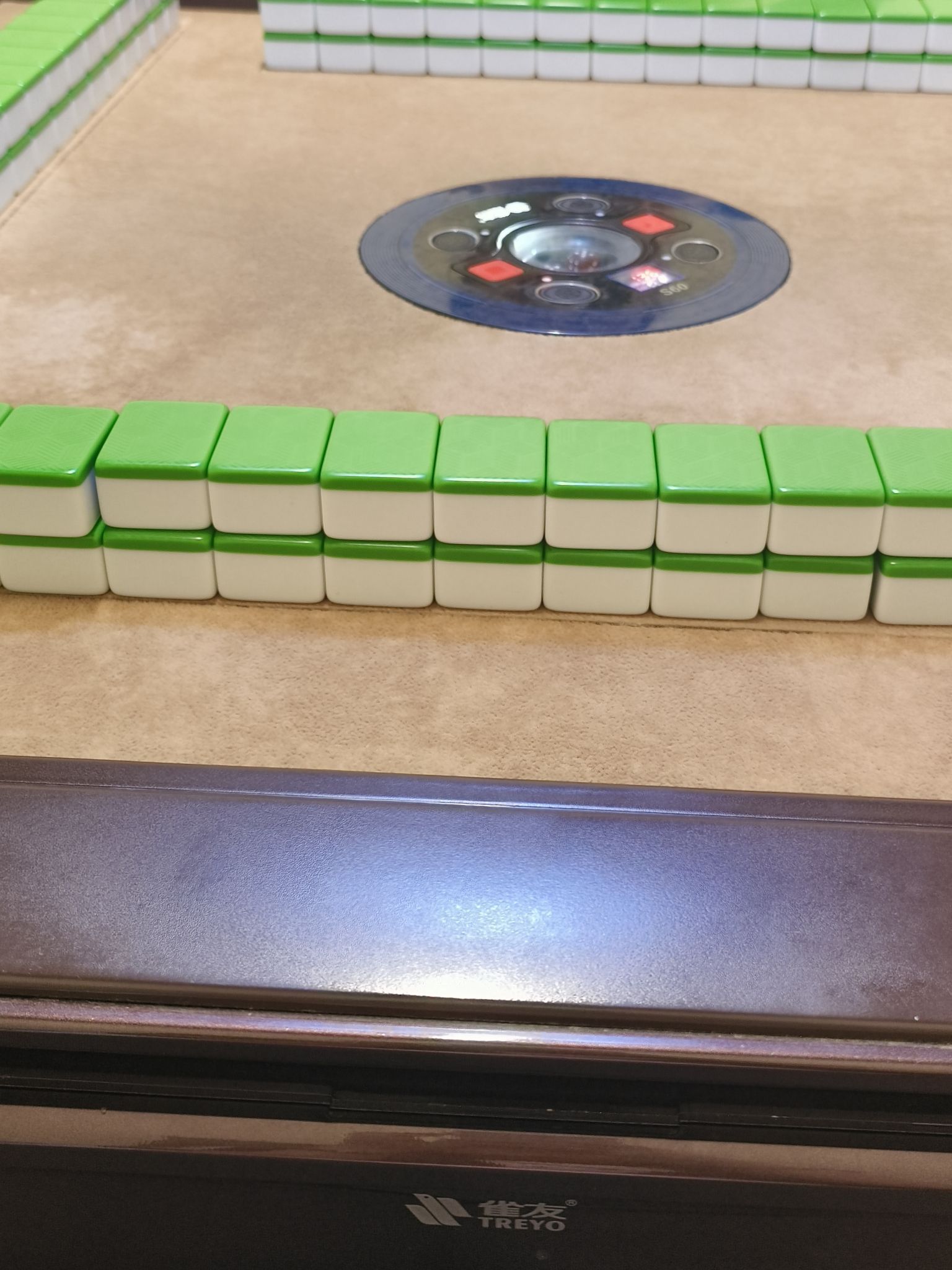 板桃虎棋牌电玩(金街店)