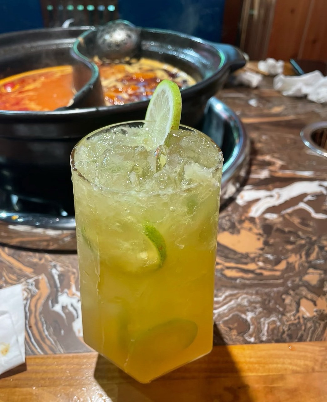 小郡肝串串香火锅(绛山西街店)门店外观
