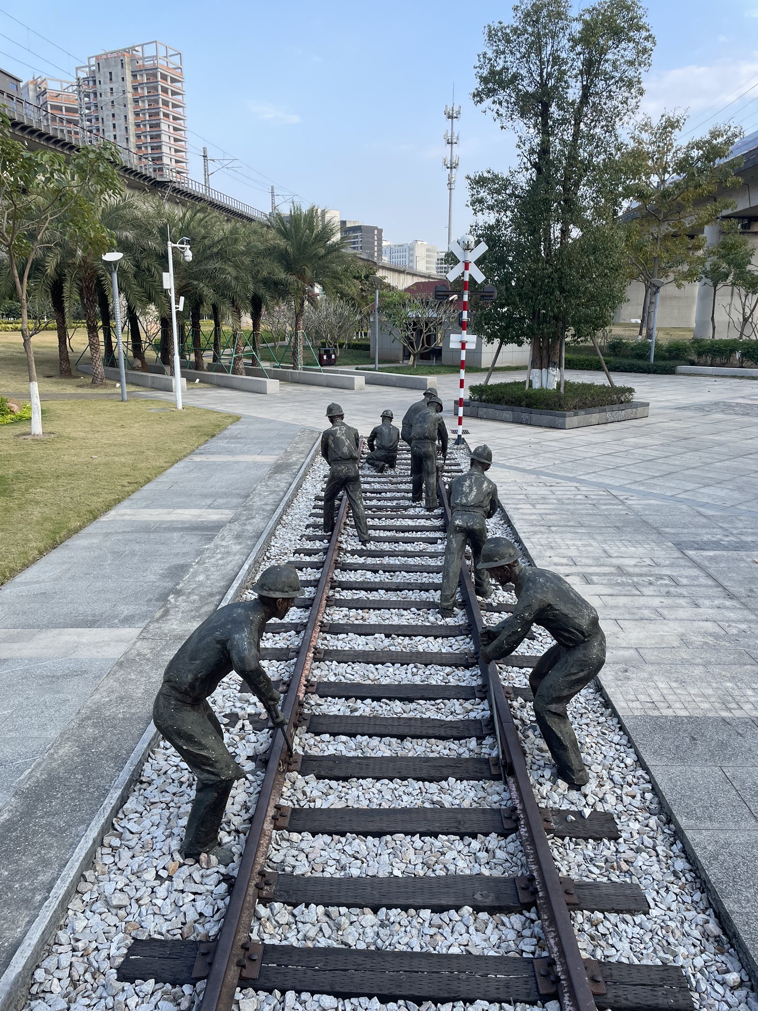 高铁公园旅行图片 1
