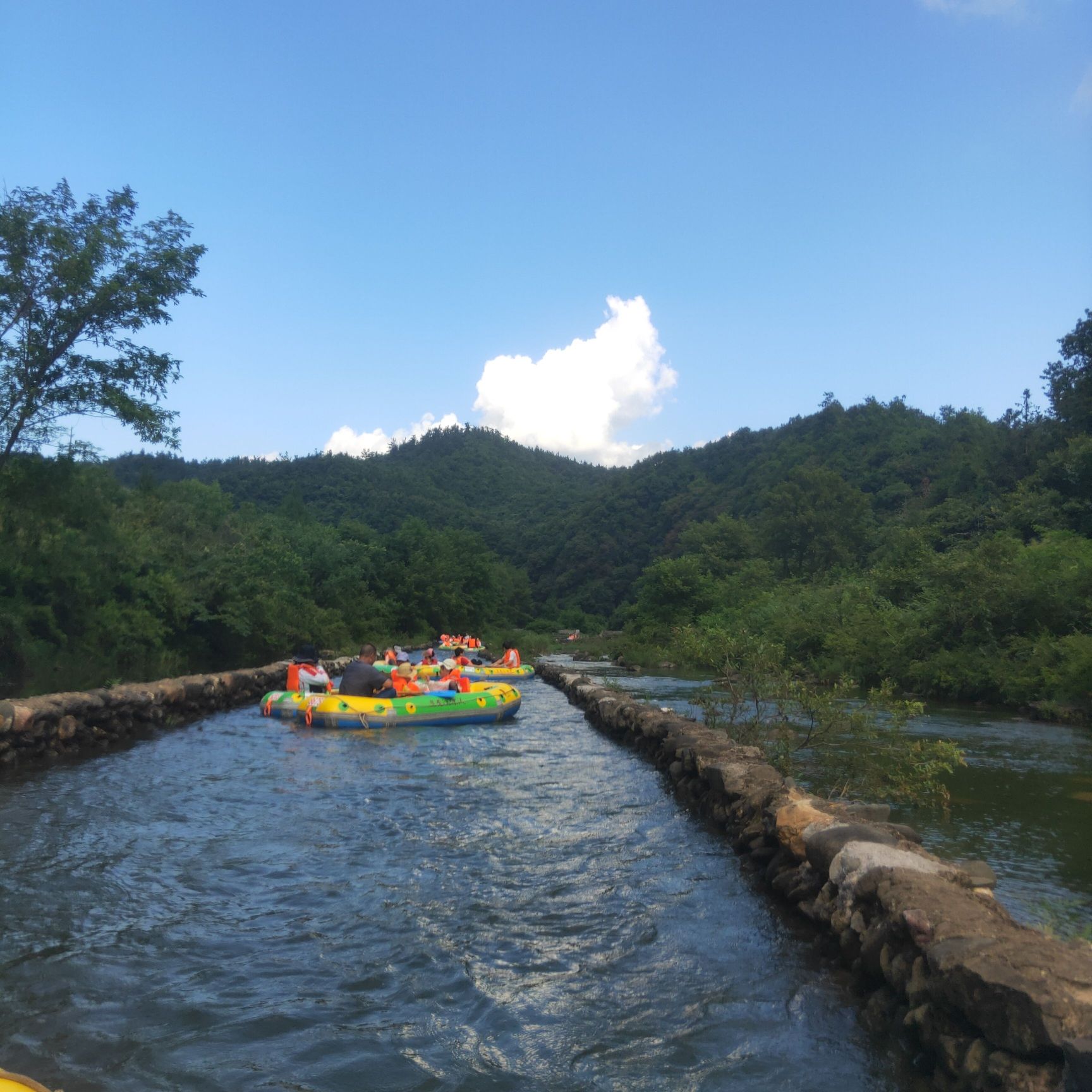 鸳鸯溪漂流起点