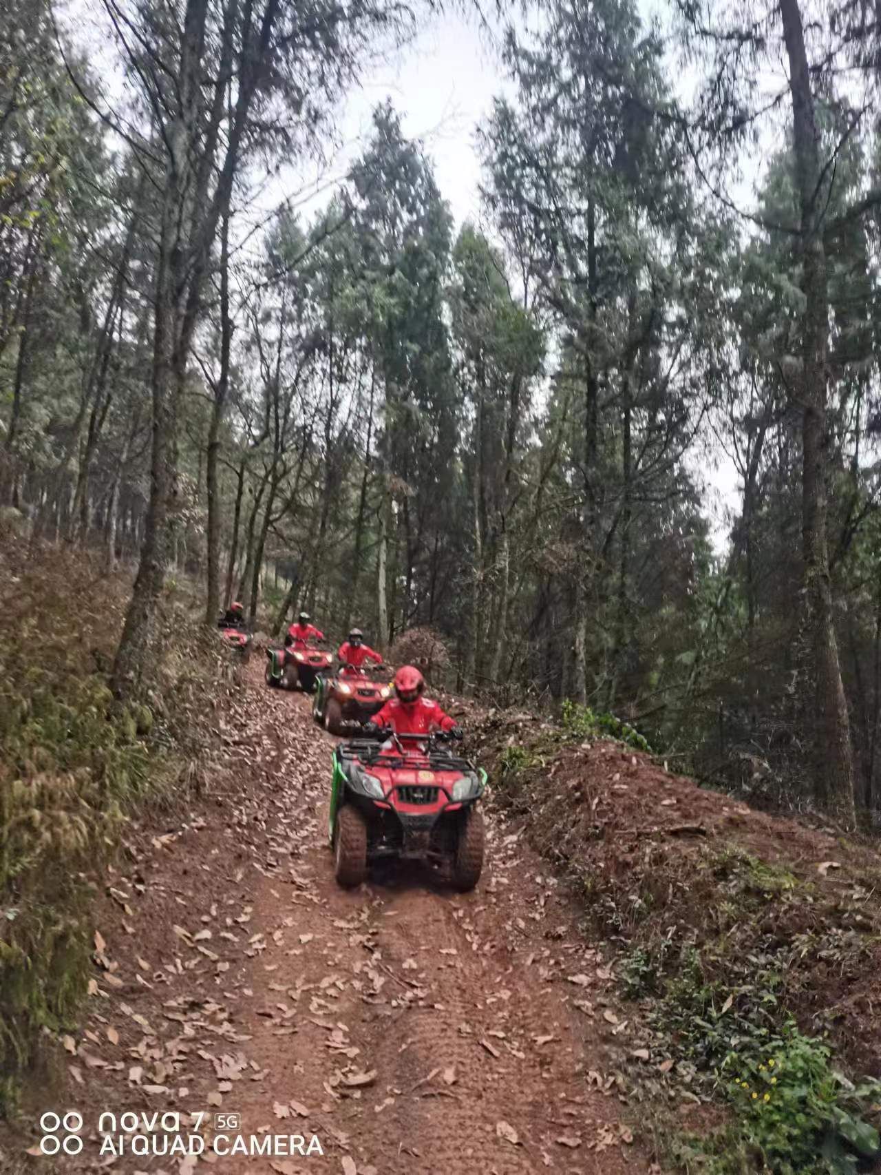 七彩湖风景区旅行图片 1