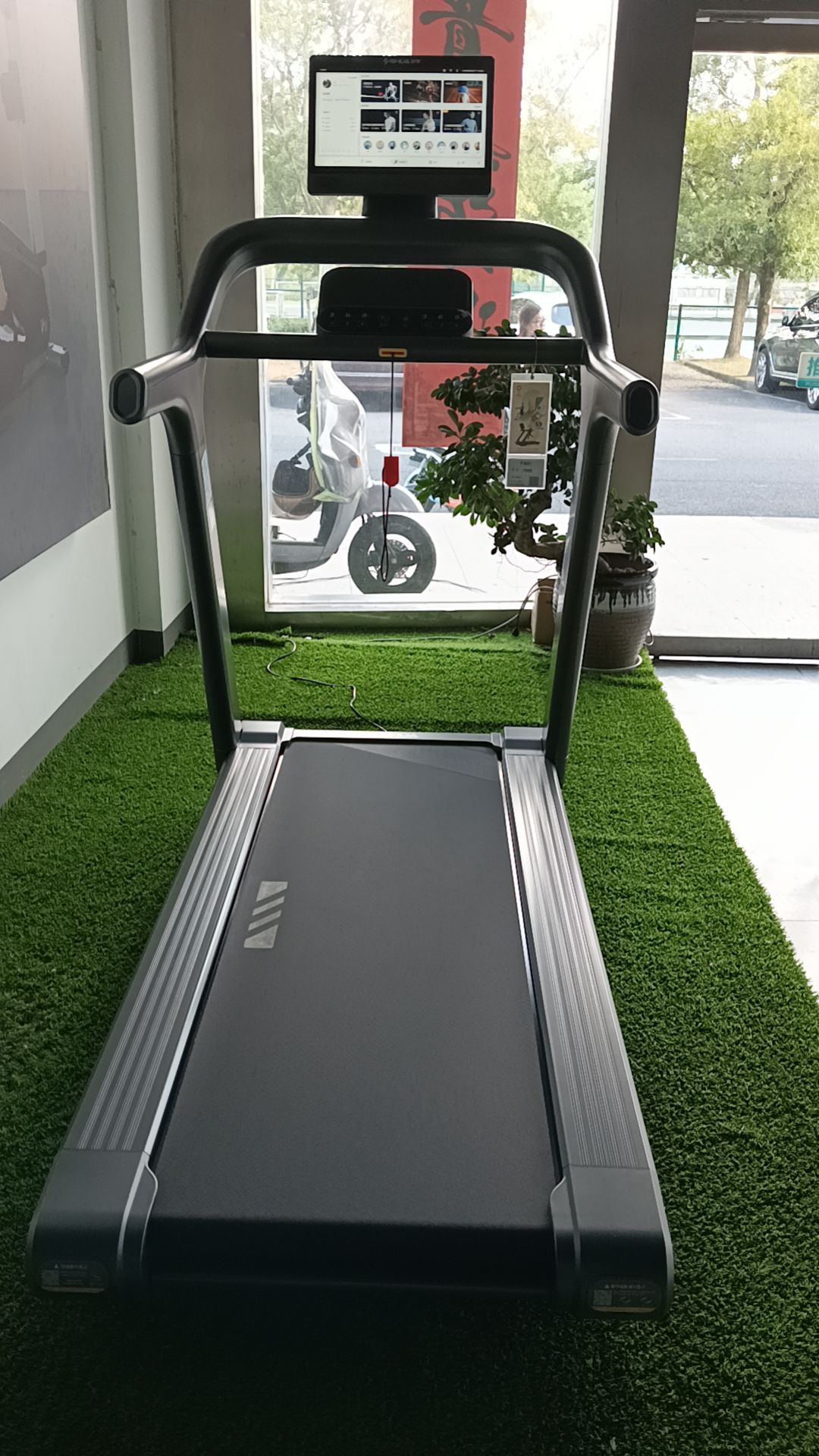 舒华跑步机健身器材(黄山市天都大道体育馆品牌店)