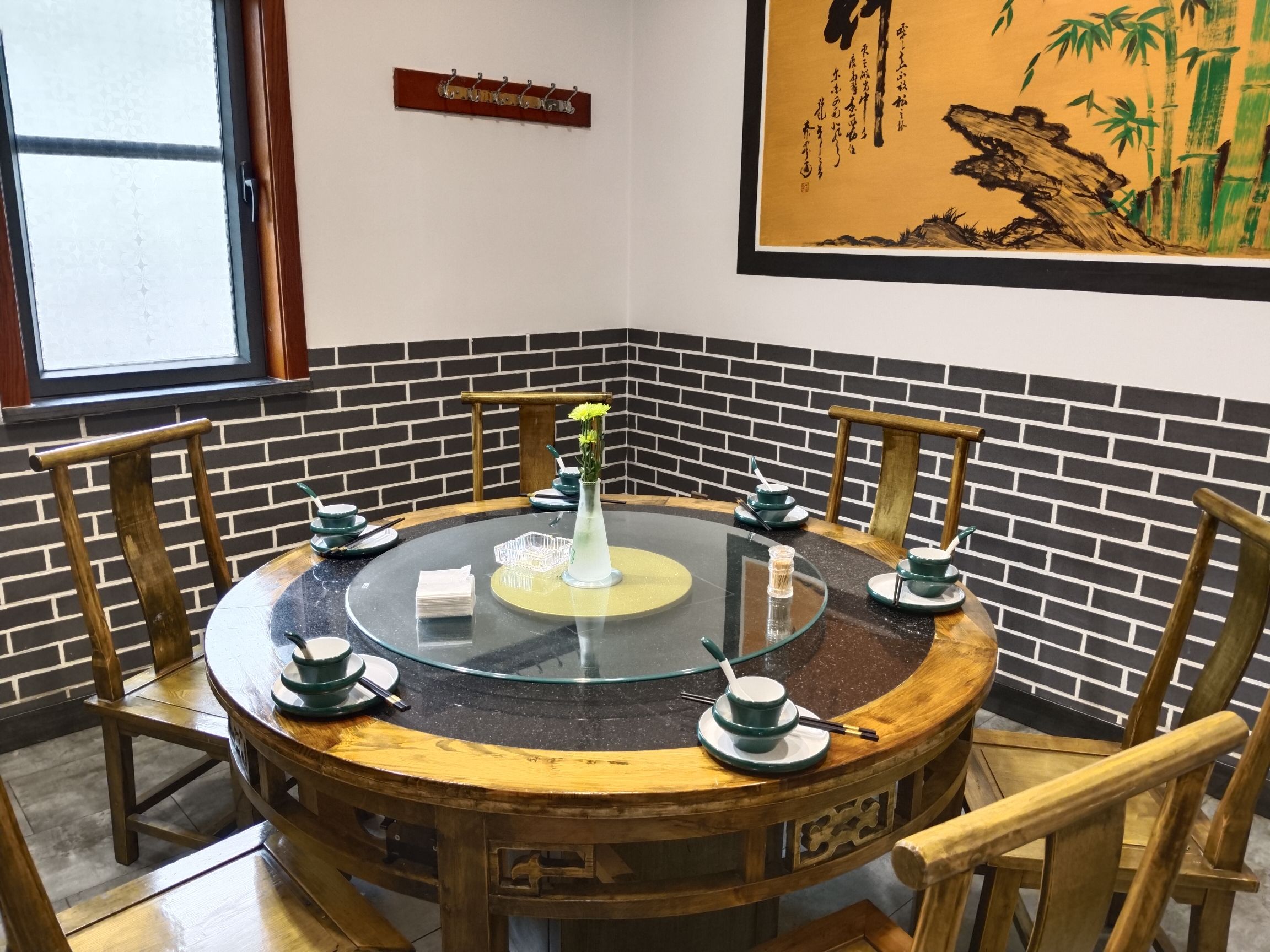 王厨子土帮菜餐厅(阜康市碧琳城旅游小镇店)