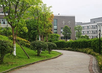 德阳弘正科技职业学校