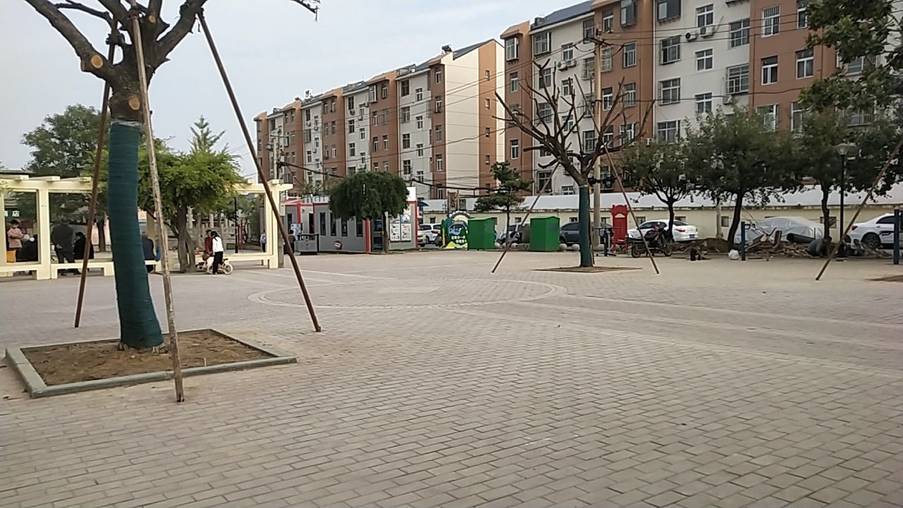 岱道庵社区文体小广场旅行图片 3