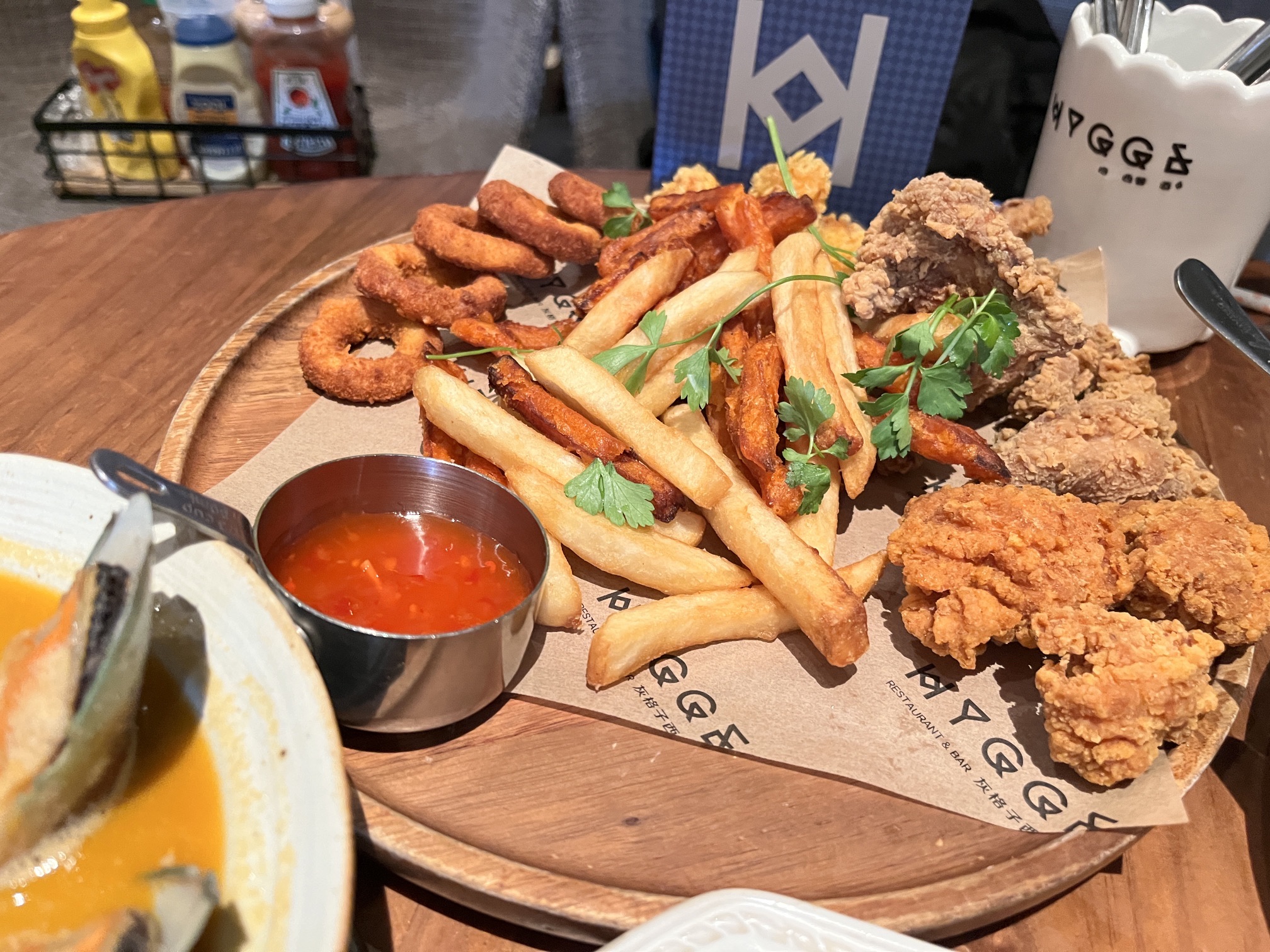 灰格子西餐酒吧HYGGE(青未酒店店)