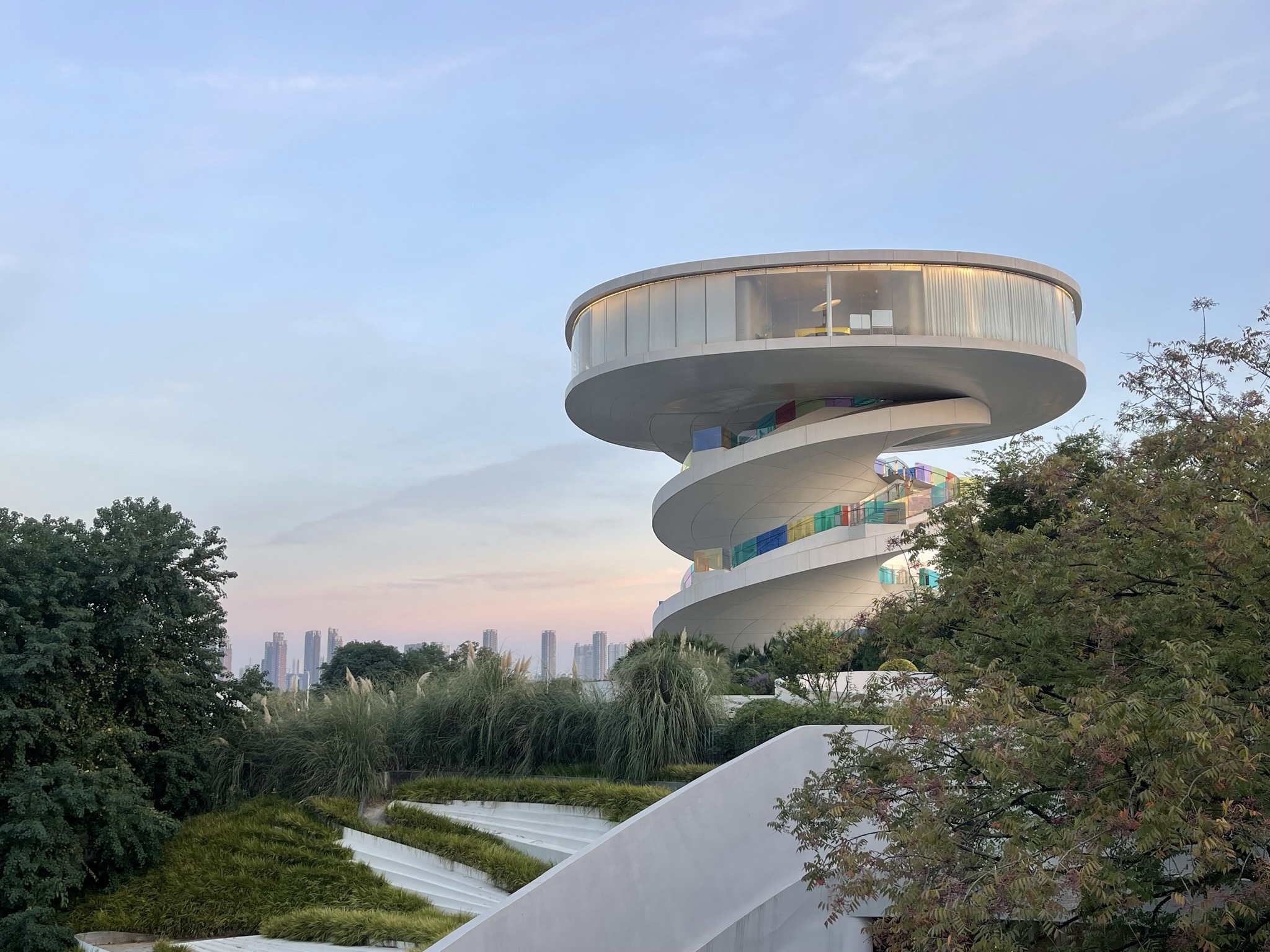 华侨城万科世纪水岸·鸟屿浮云塔旅行图片 3