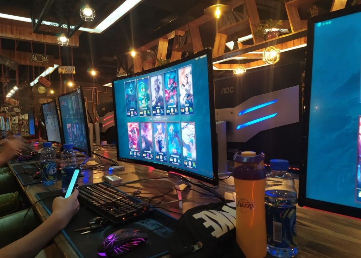 98K星格网络(黄河中路店)