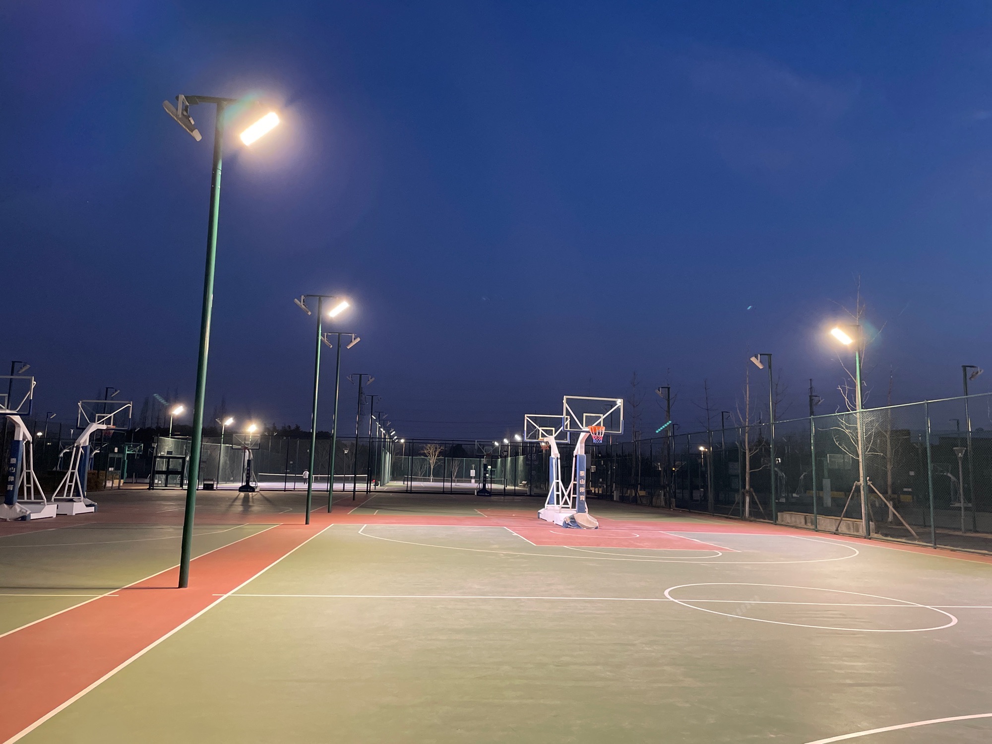 场地封面-篮球公园