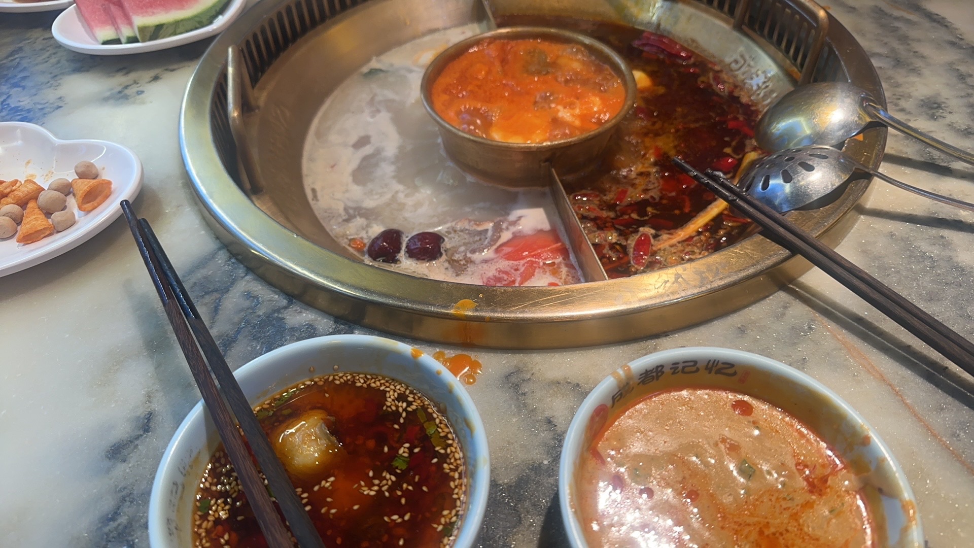 成都记忆老火锅(河津店)内部环境