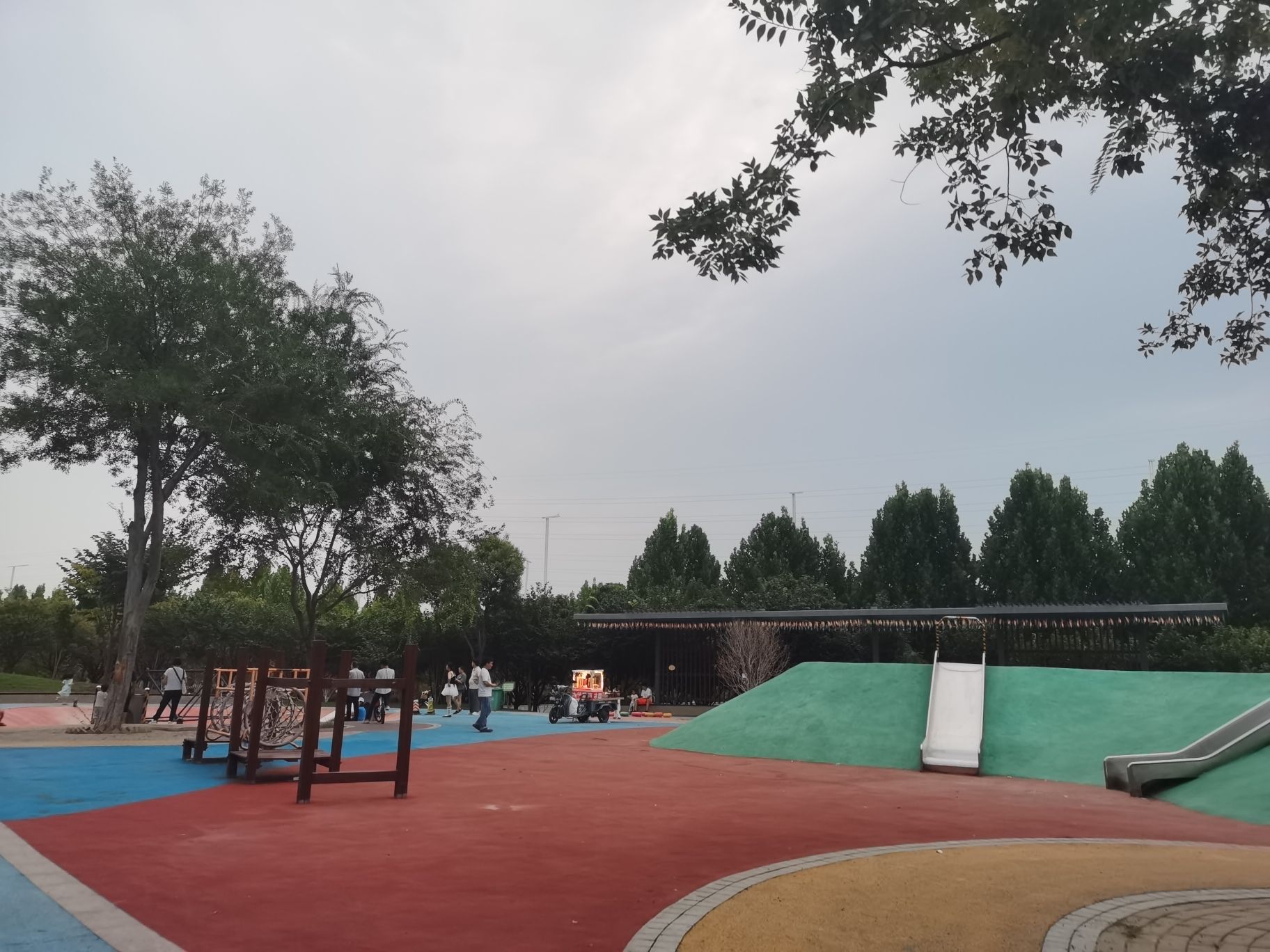 高铁公园旅行图片 2