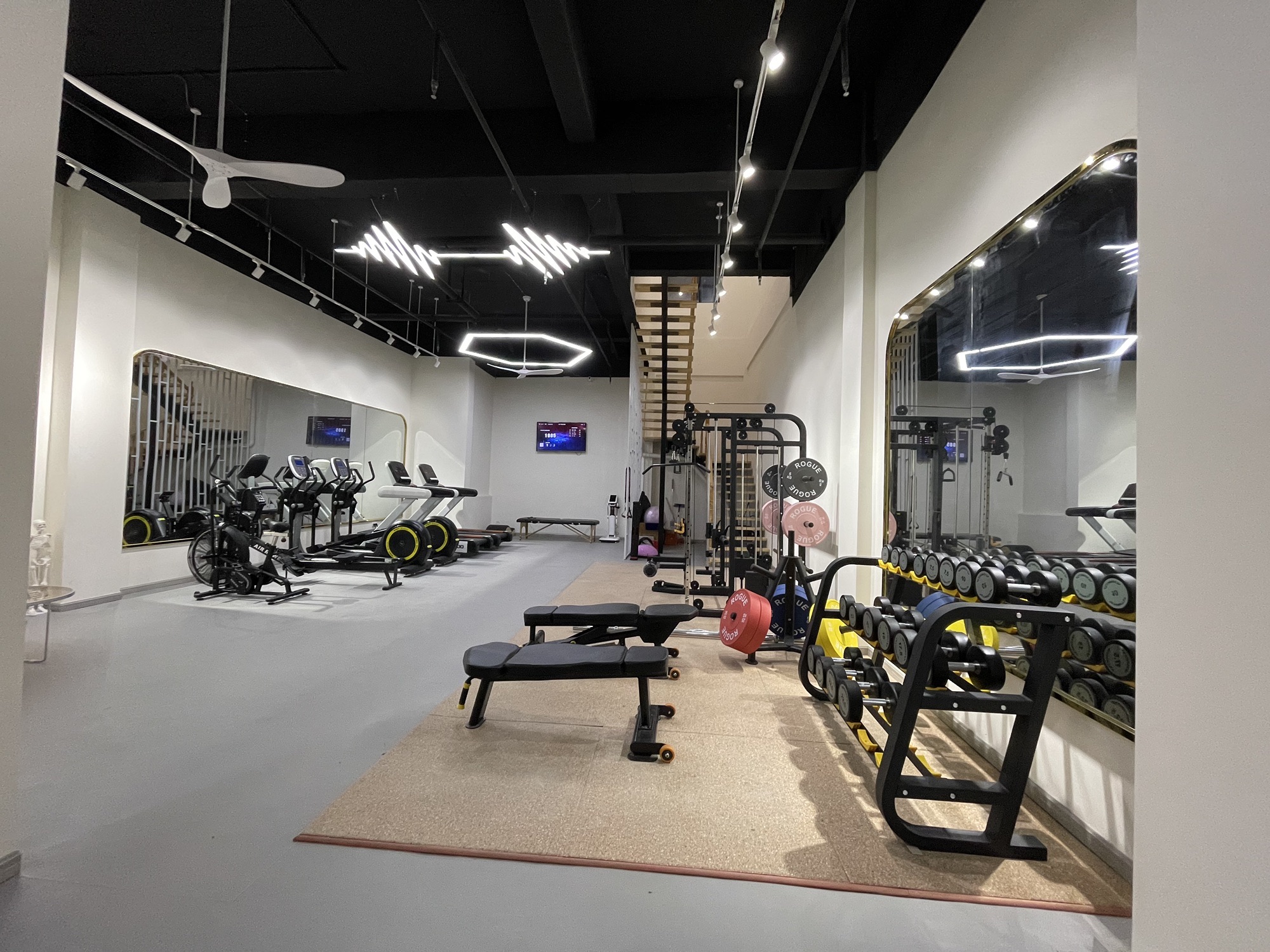 梦工厂Dreamworks健身工作室