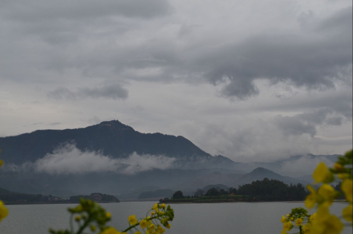 梅川水库水利风景区大坝旅行图片 1