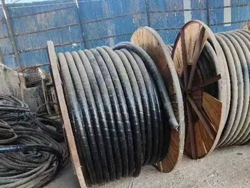 废品站(高价回收铜线)