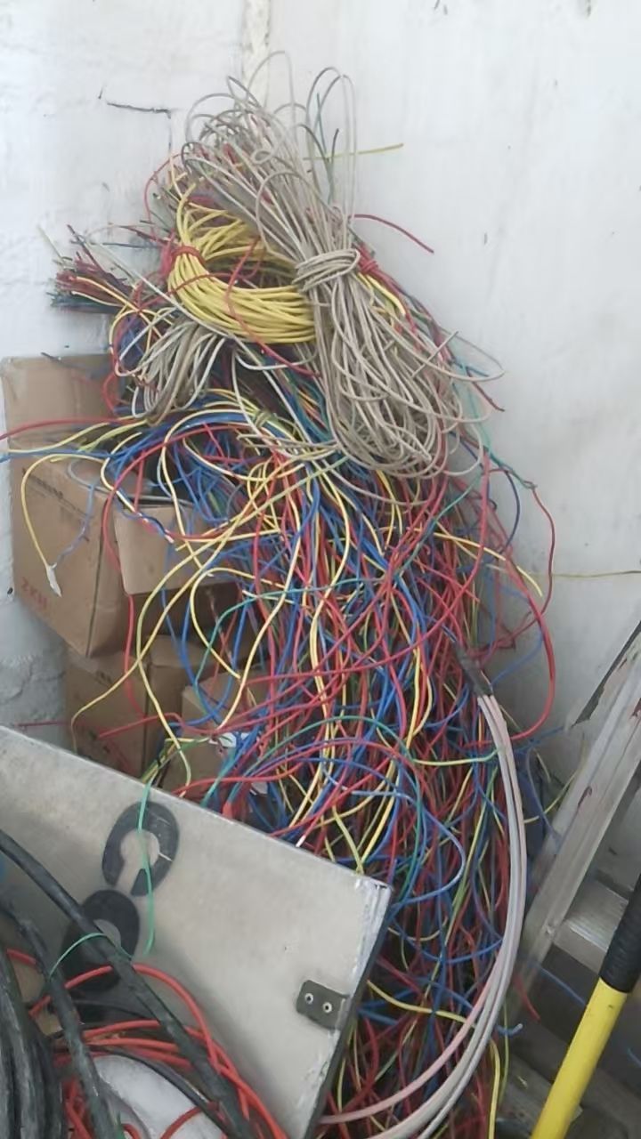 废品站(高价回收铜线)