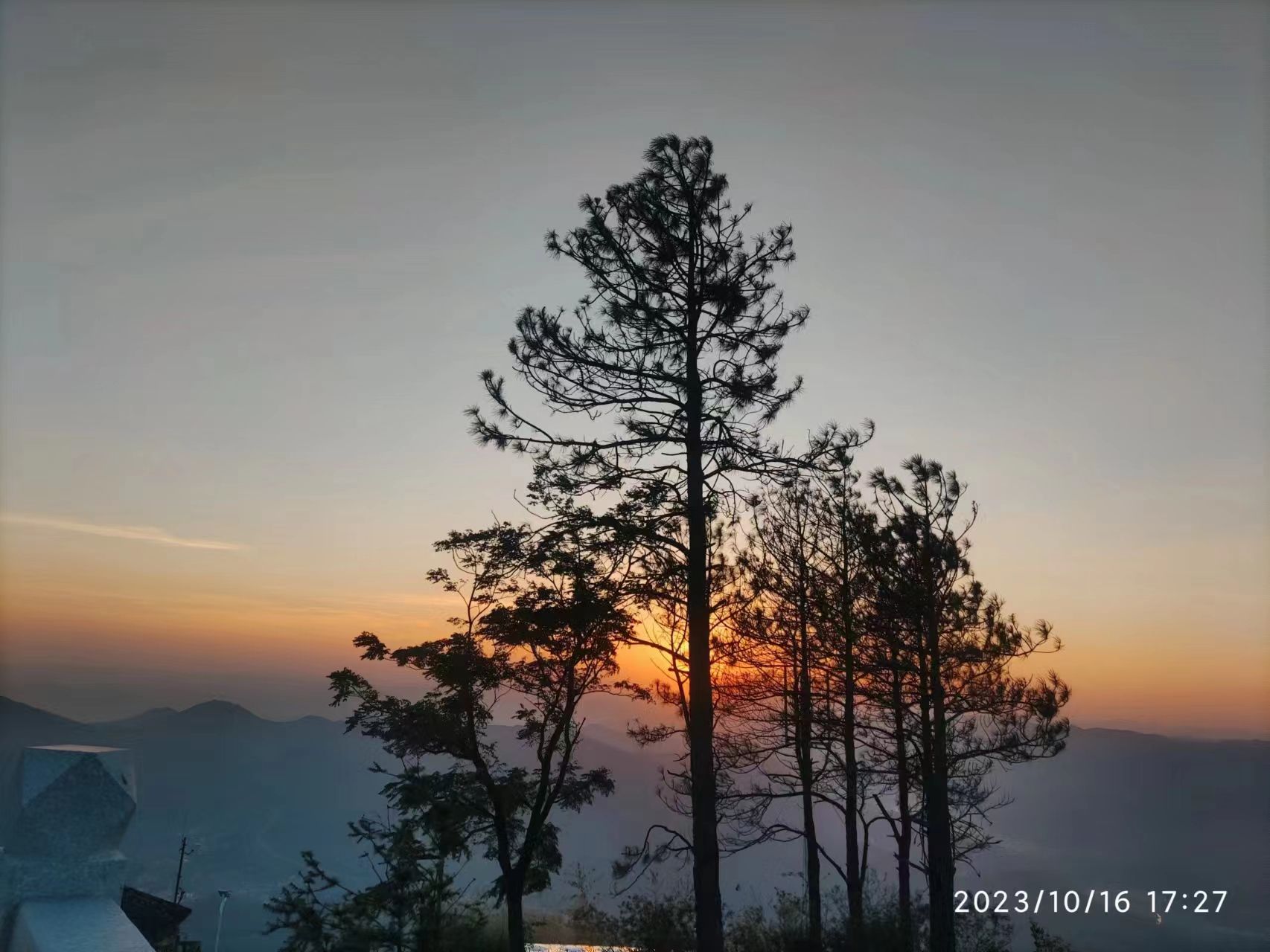 塔山风动石旅行图片