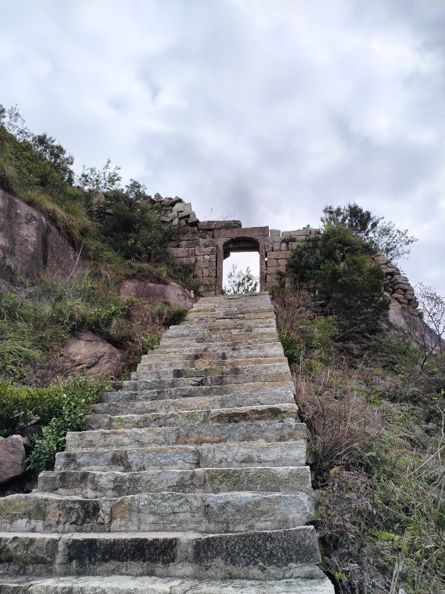 塔山风动石旅行图片 2