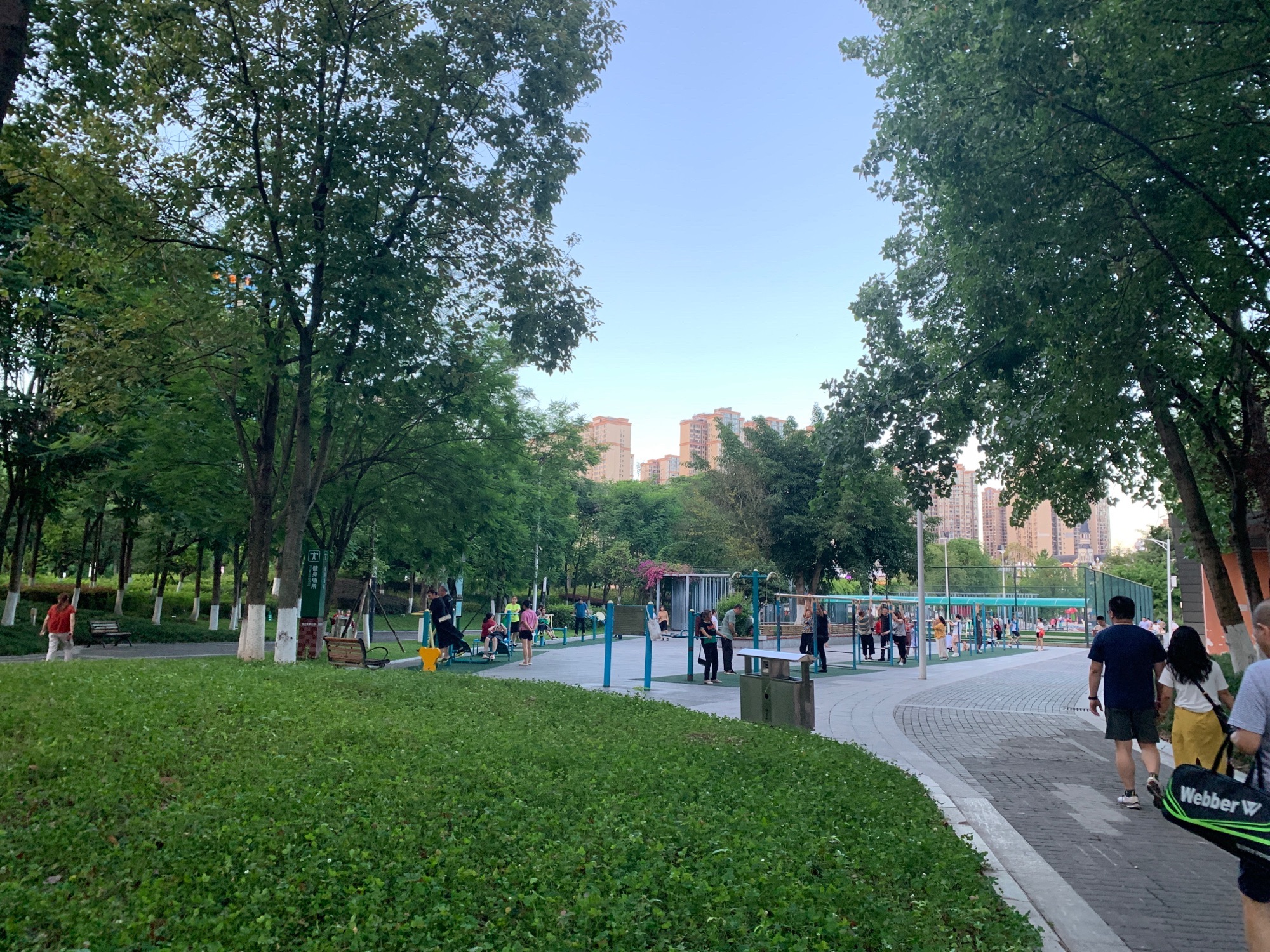 佳兆业·君汇上品-西华体育公园旅行图片 3