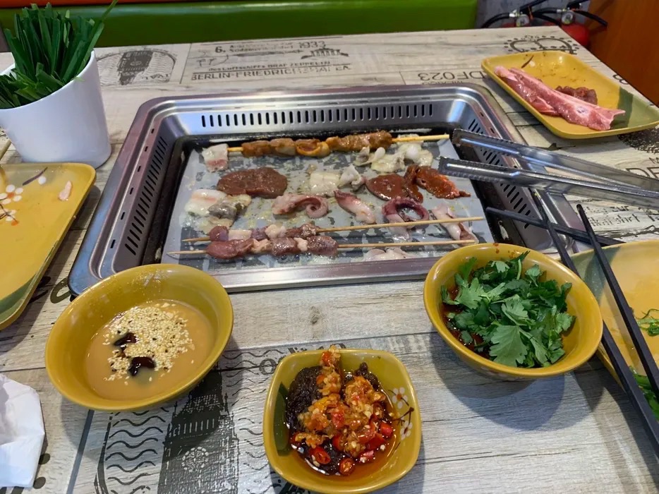 牛佳客自助烤肉海鲜火锅餐厅(云浮益华广场店)