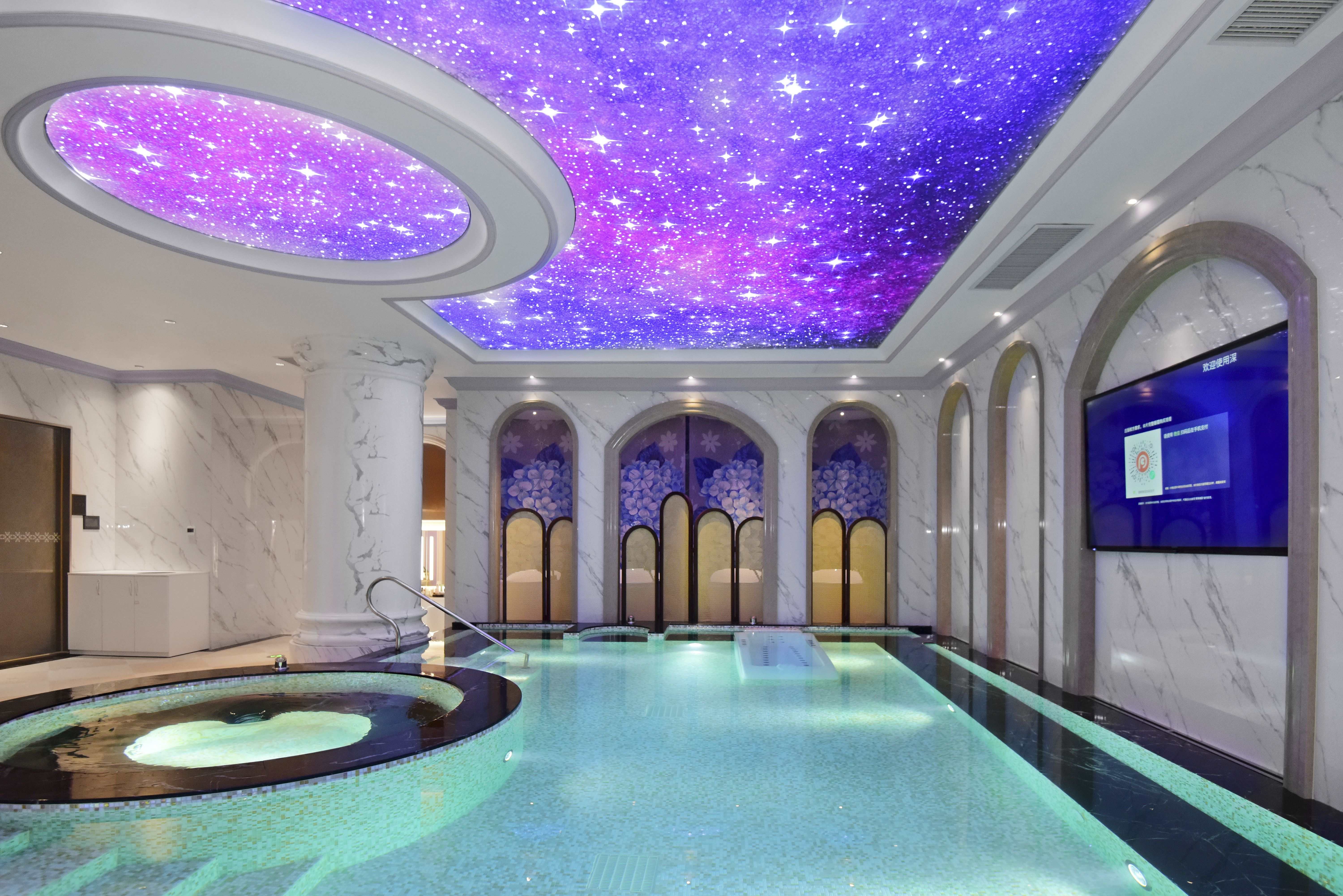 健康100度假汤泉(银湖店)