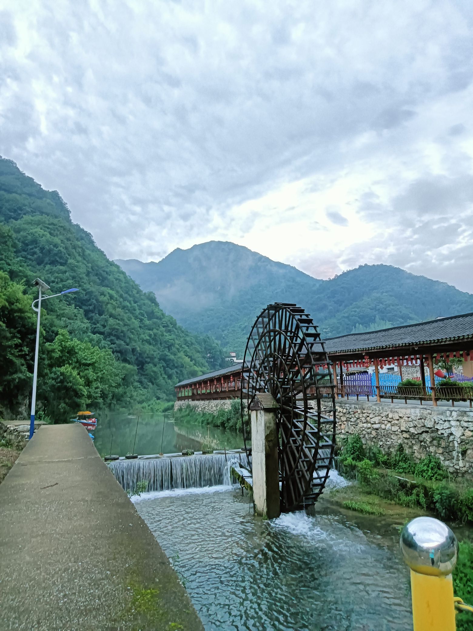 峡口网红桥