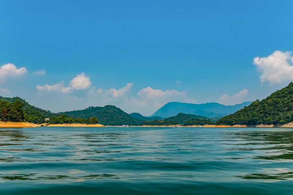 天平湖景区