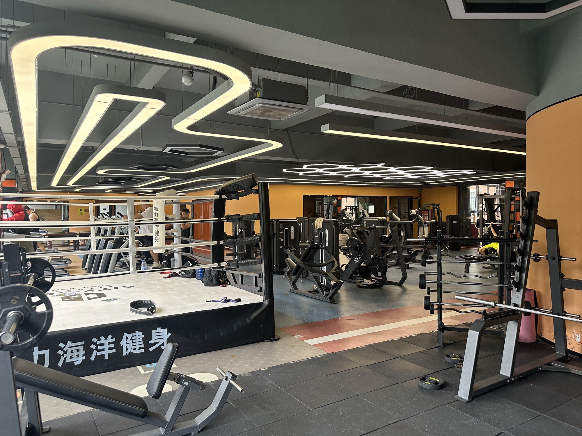 城力海洋游泳健身馆